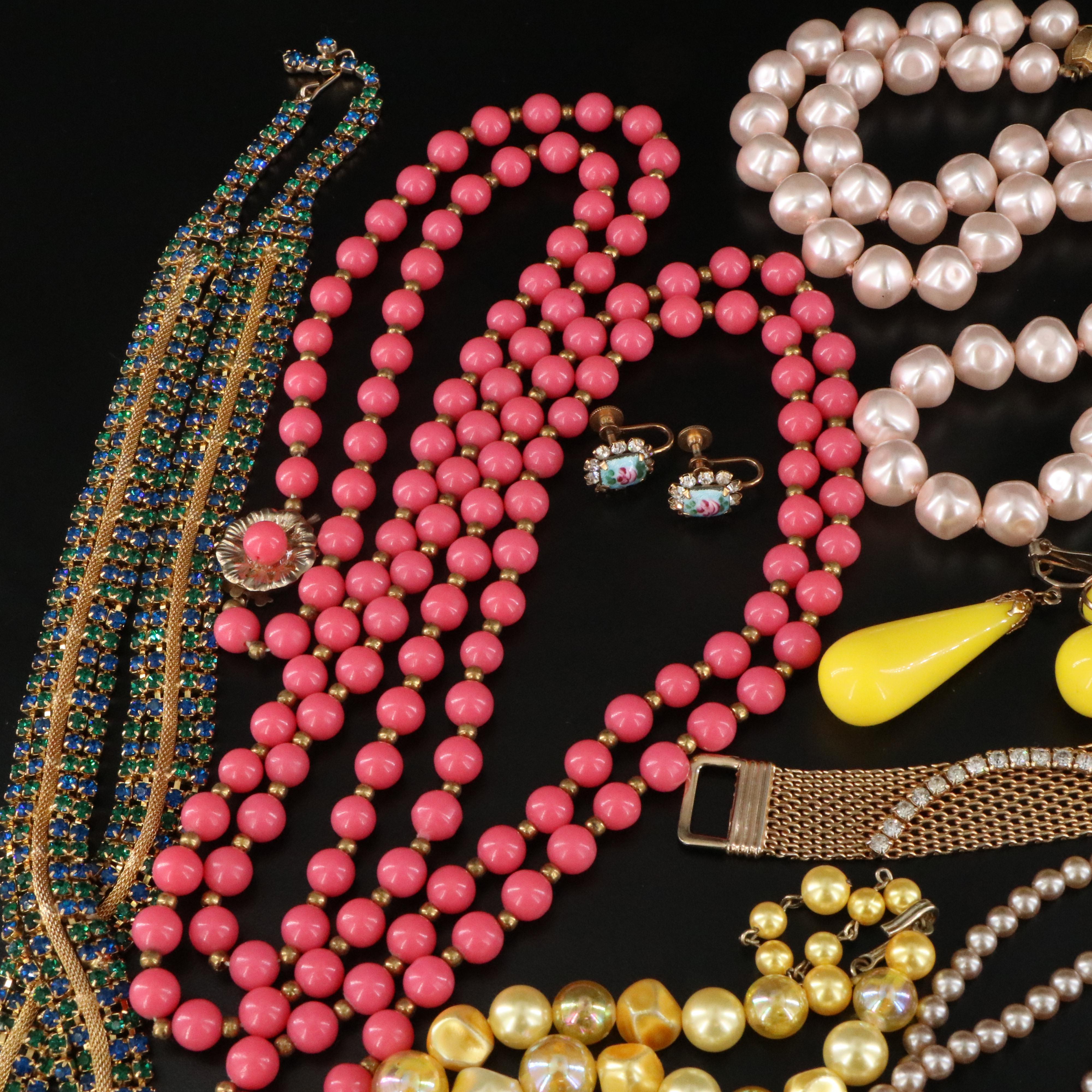Krementz and Coro Featured in 1940s Costume Jewelry Collection