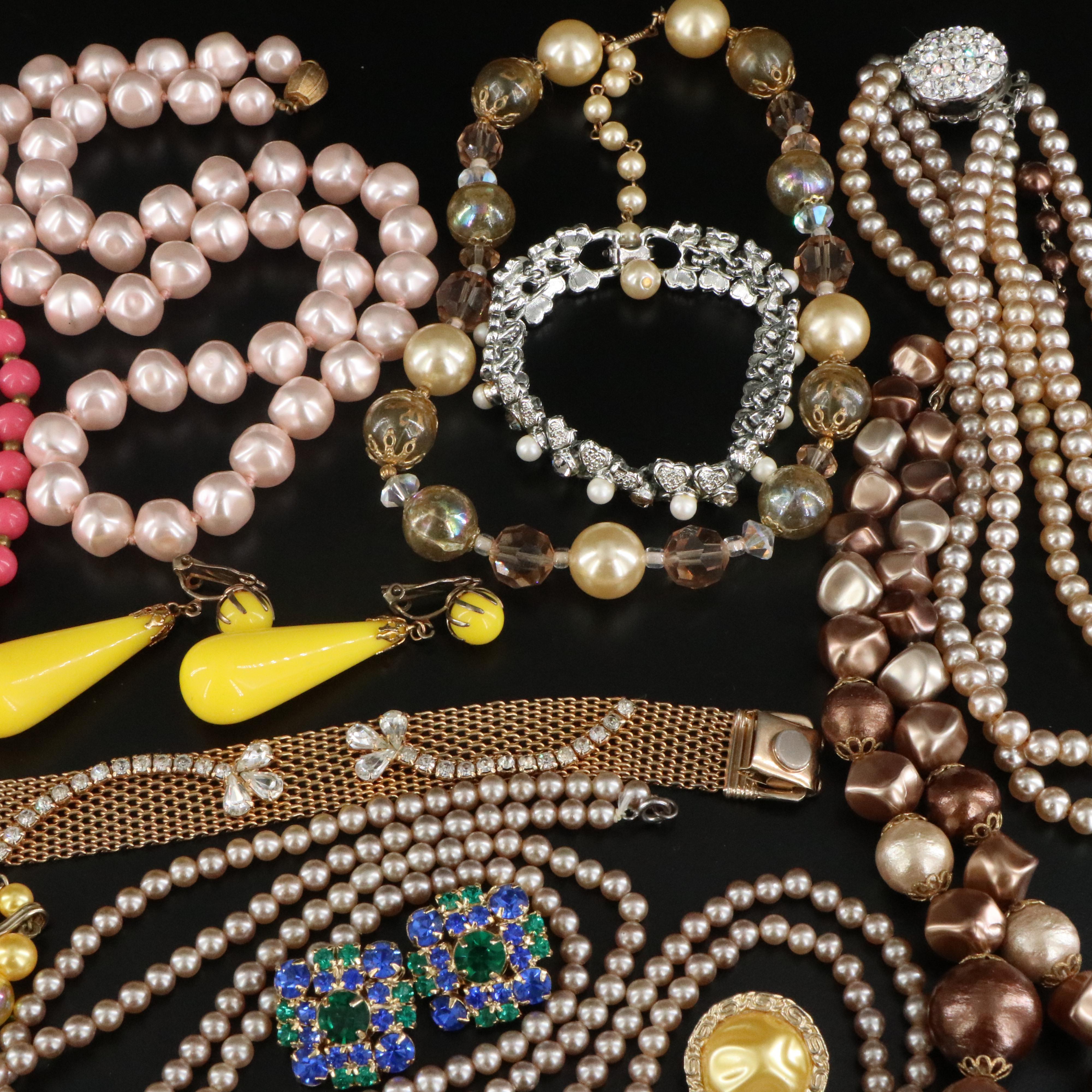 Krementz and Coro Featured in 1940s Costume Jewelry Collection