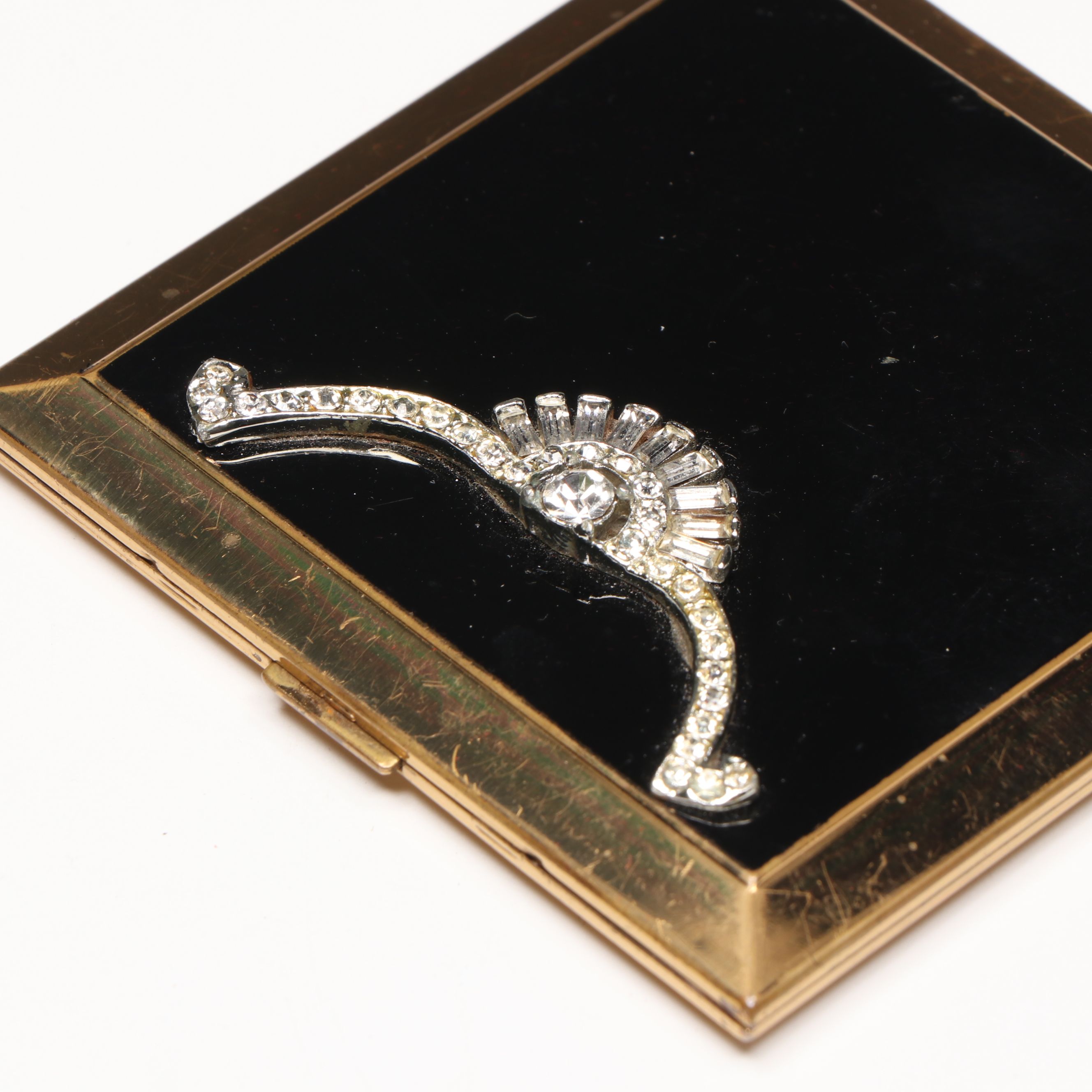 Volupté Makeup Compact