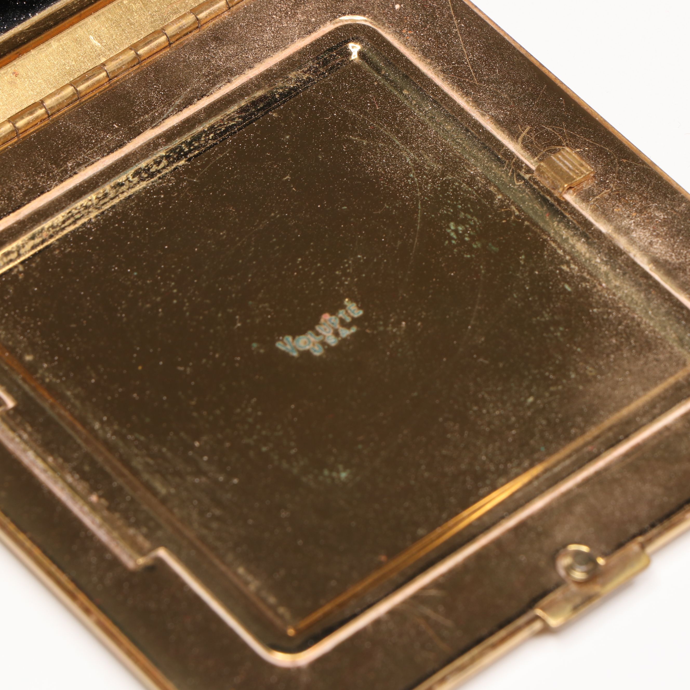 Volupté Makeup Compact