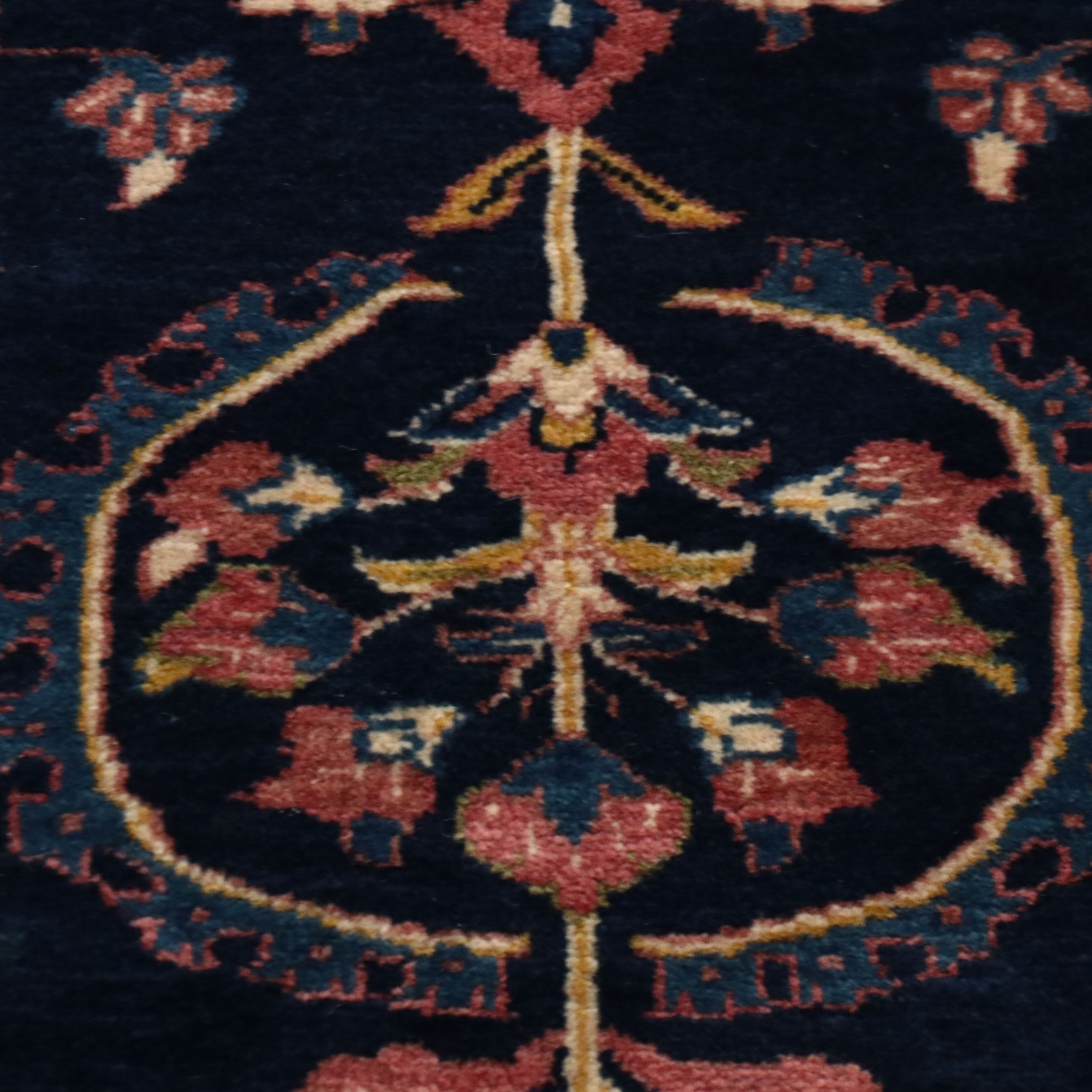 4'9 x 6'8 Hand-Knotted Persian Sarouk Area Rug