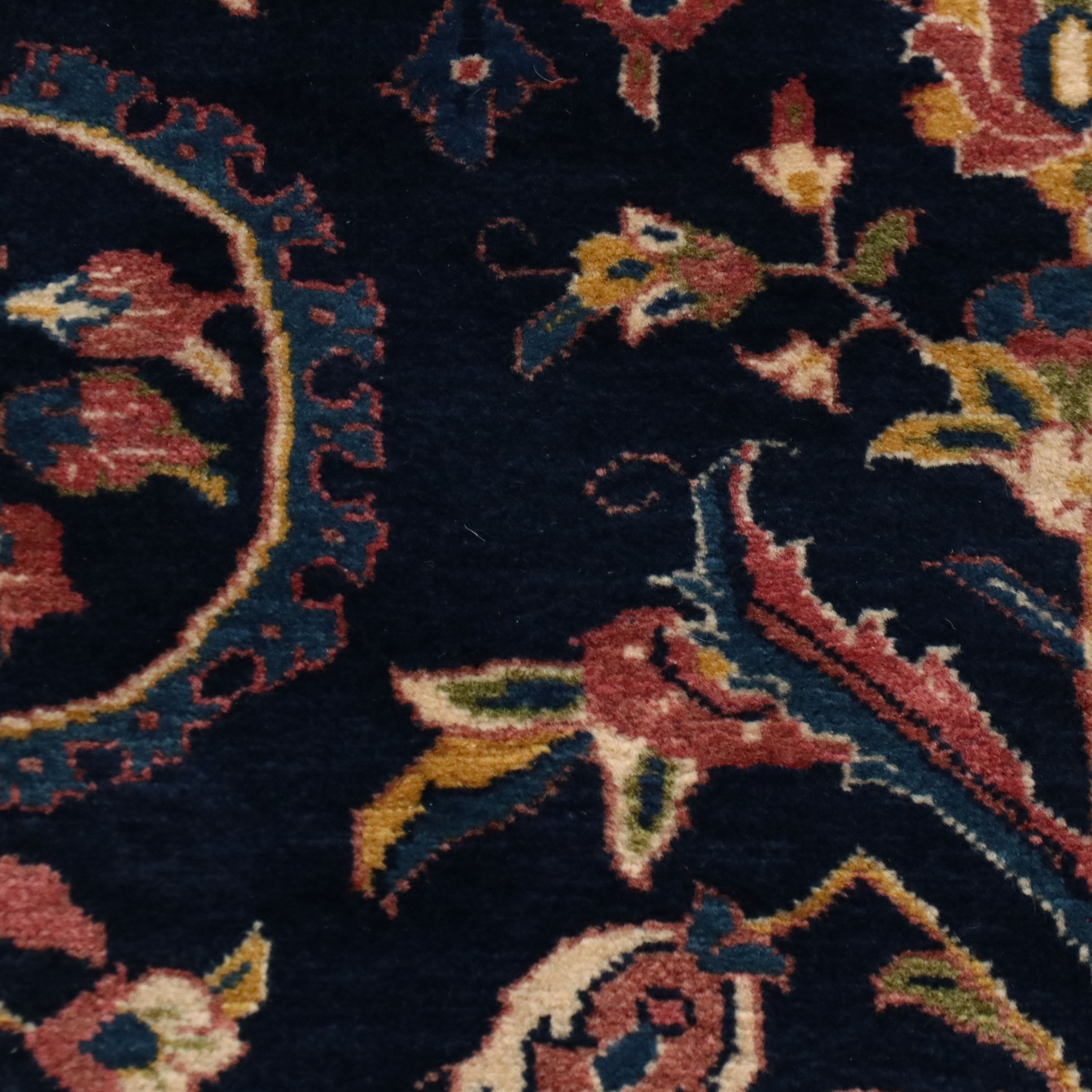 4'9 x 6'8 Hand-Knotted Persian Sarouk Area Rug