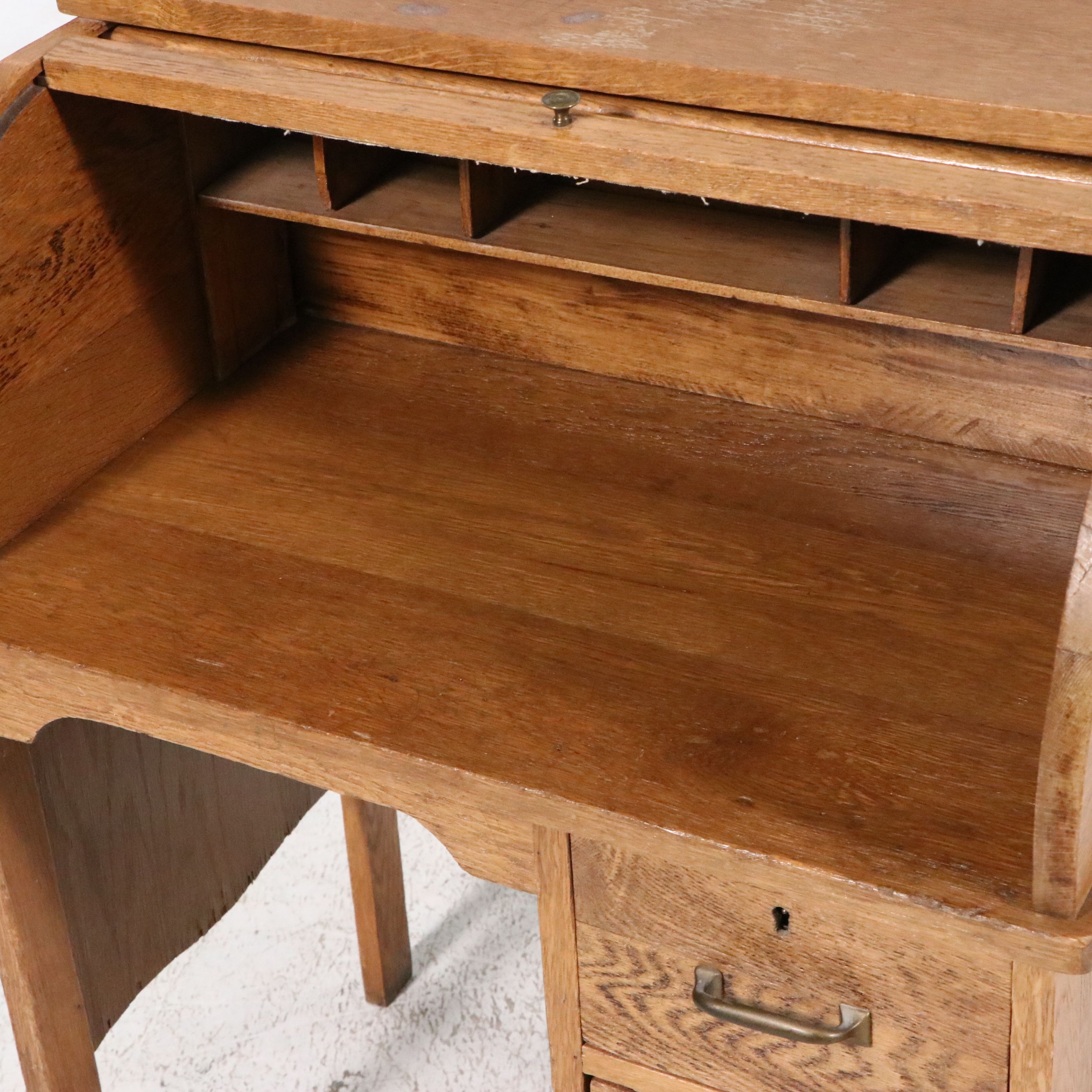 American Oak Roll-Top Desk, Early to Mid-20th Century