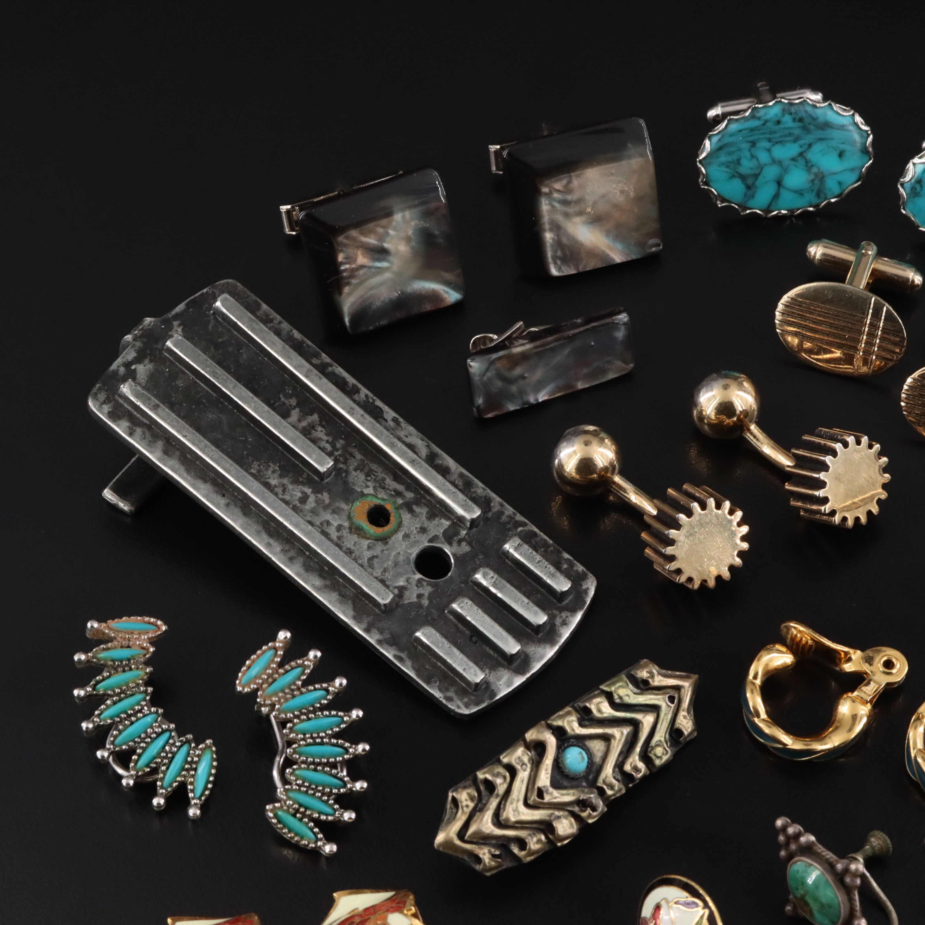 Turquoise, Lapis Lazuli and Hickok Featured in Jewelry Collection