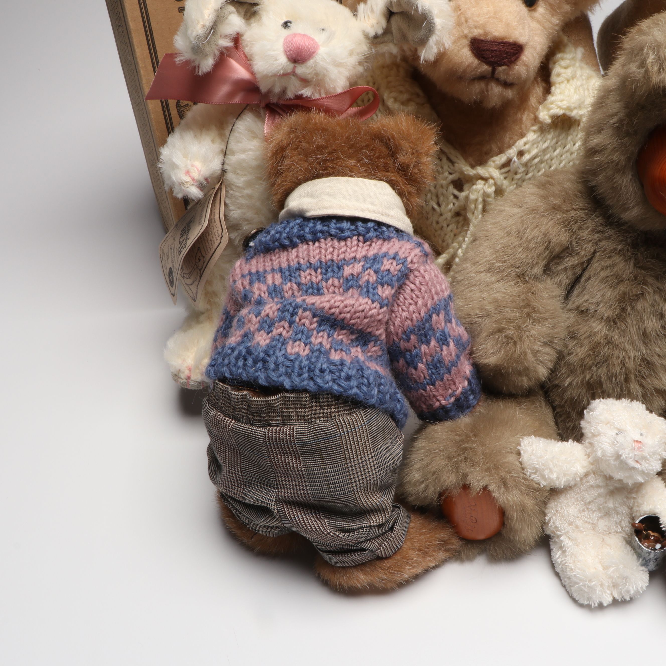 Boyds Limited Edition Mohair "Dolly Q. Bunnycombe" with Other Collectible Bears