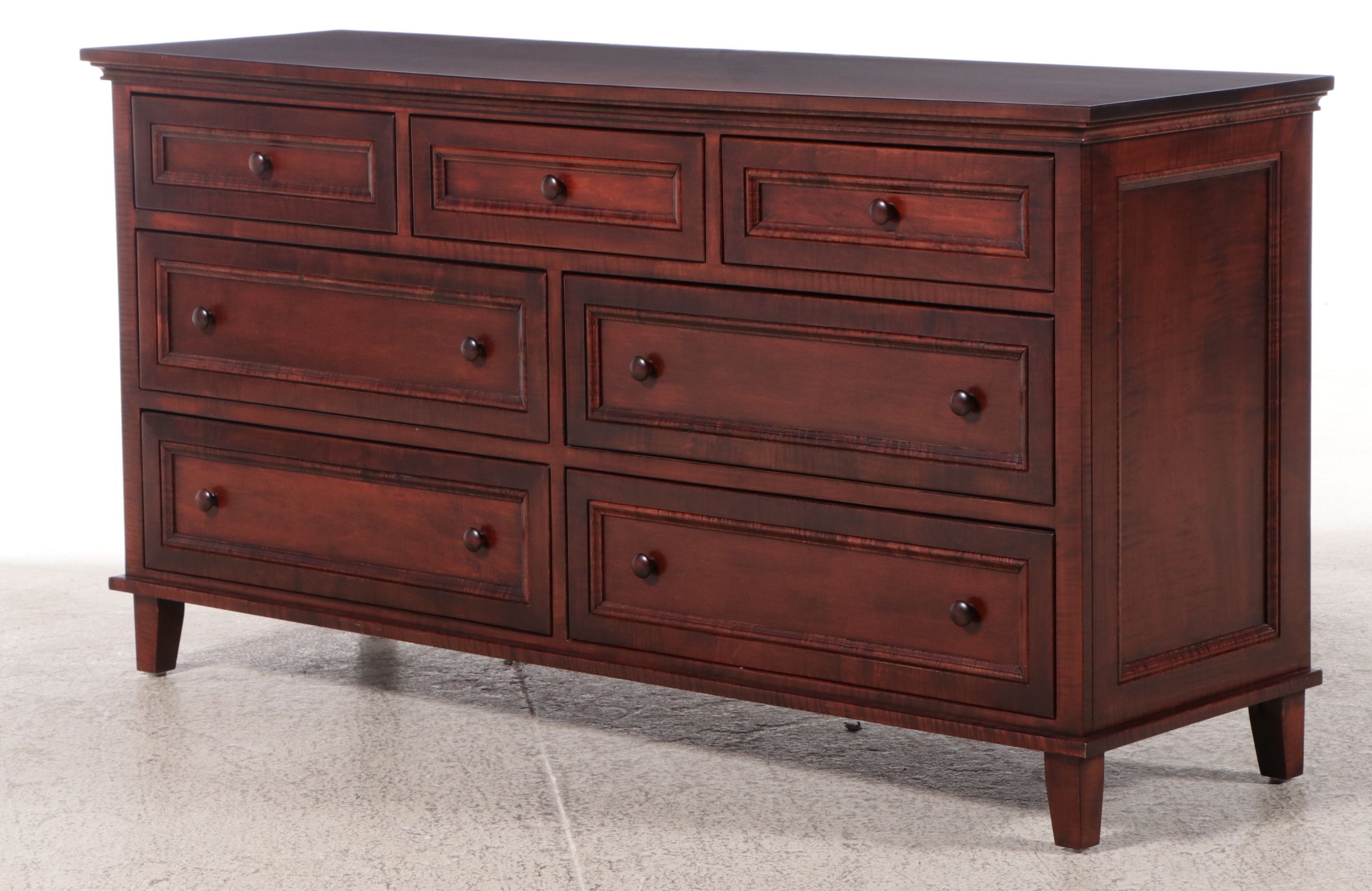 Traditional Style Tiger Maple Seven-Drawer Dresser