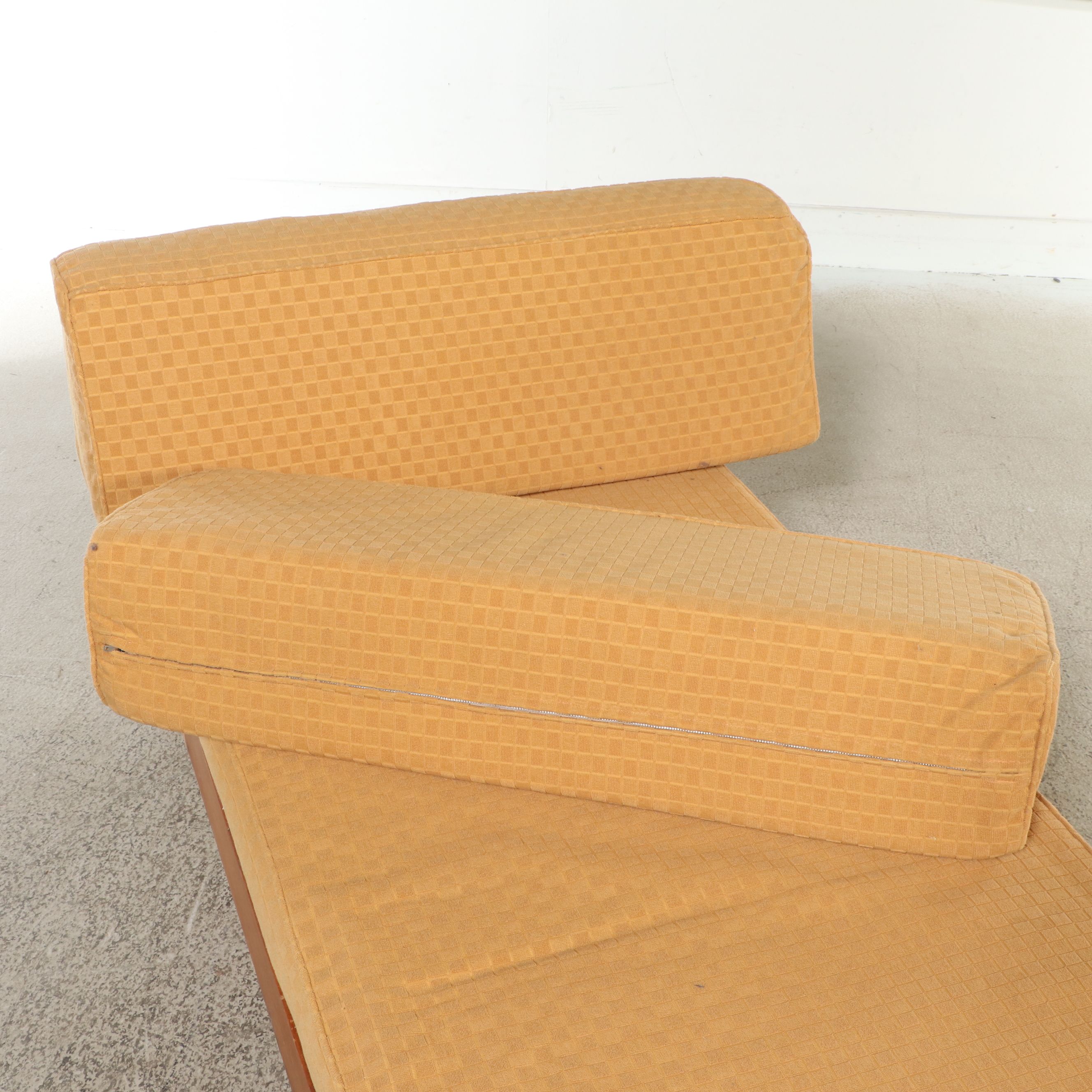 American Victorian Jenny Lind Style Wooden Daybed