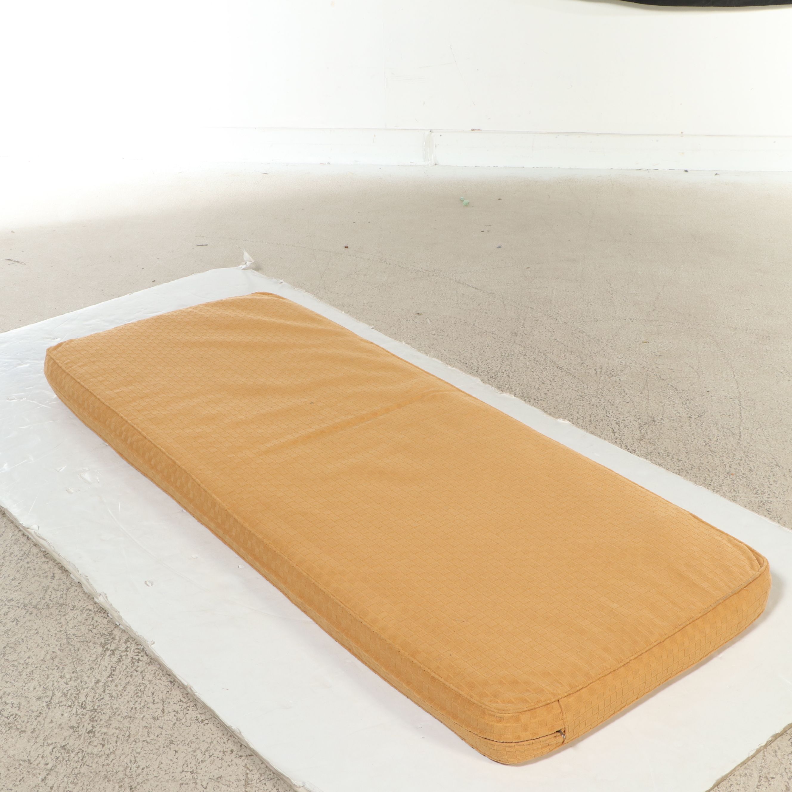 American Victorian Jenny Lind Style Wooden Daybed