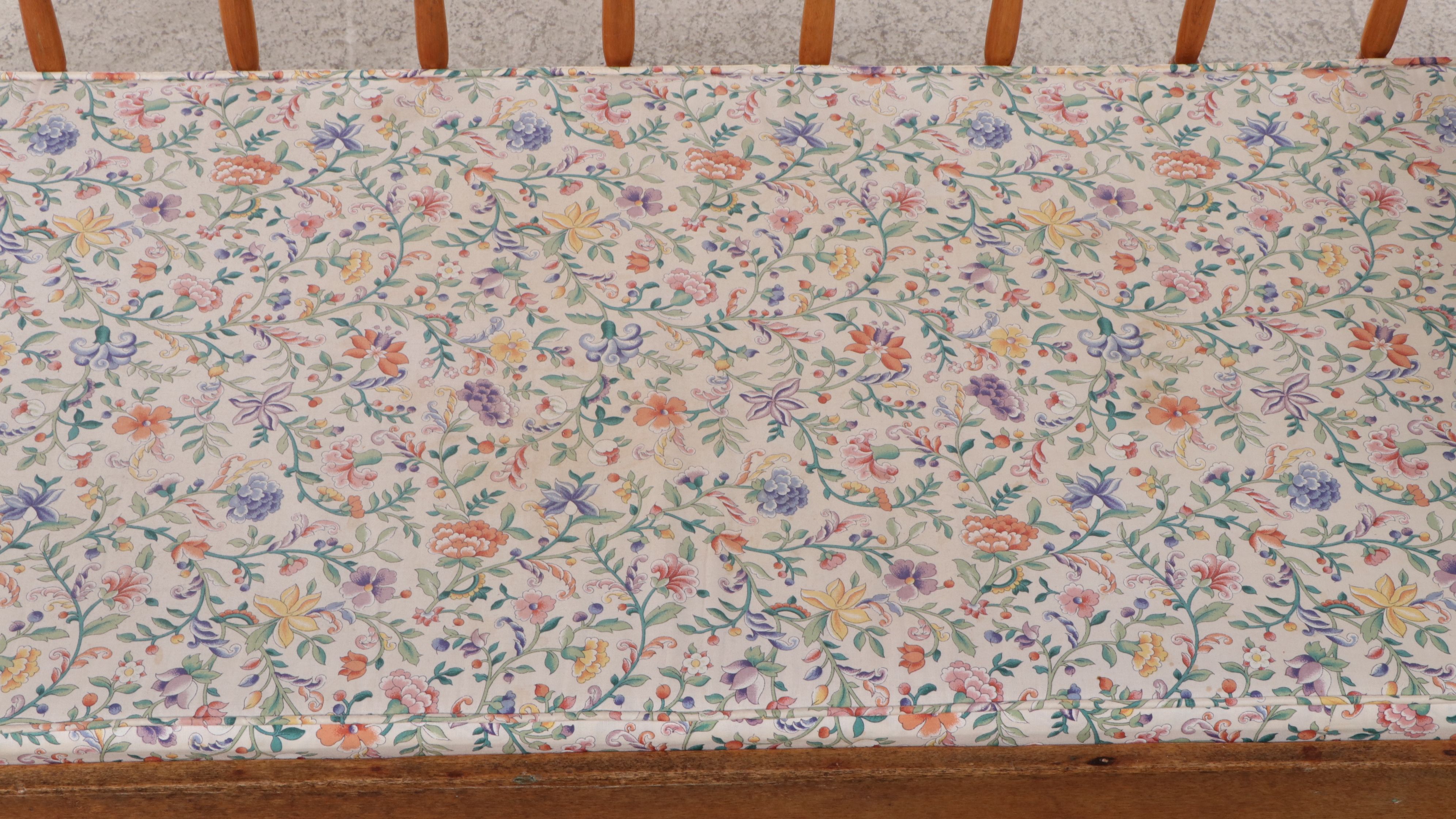 American Victorian Oak Jenny Lind Daybed, Mid to Late 19th Century