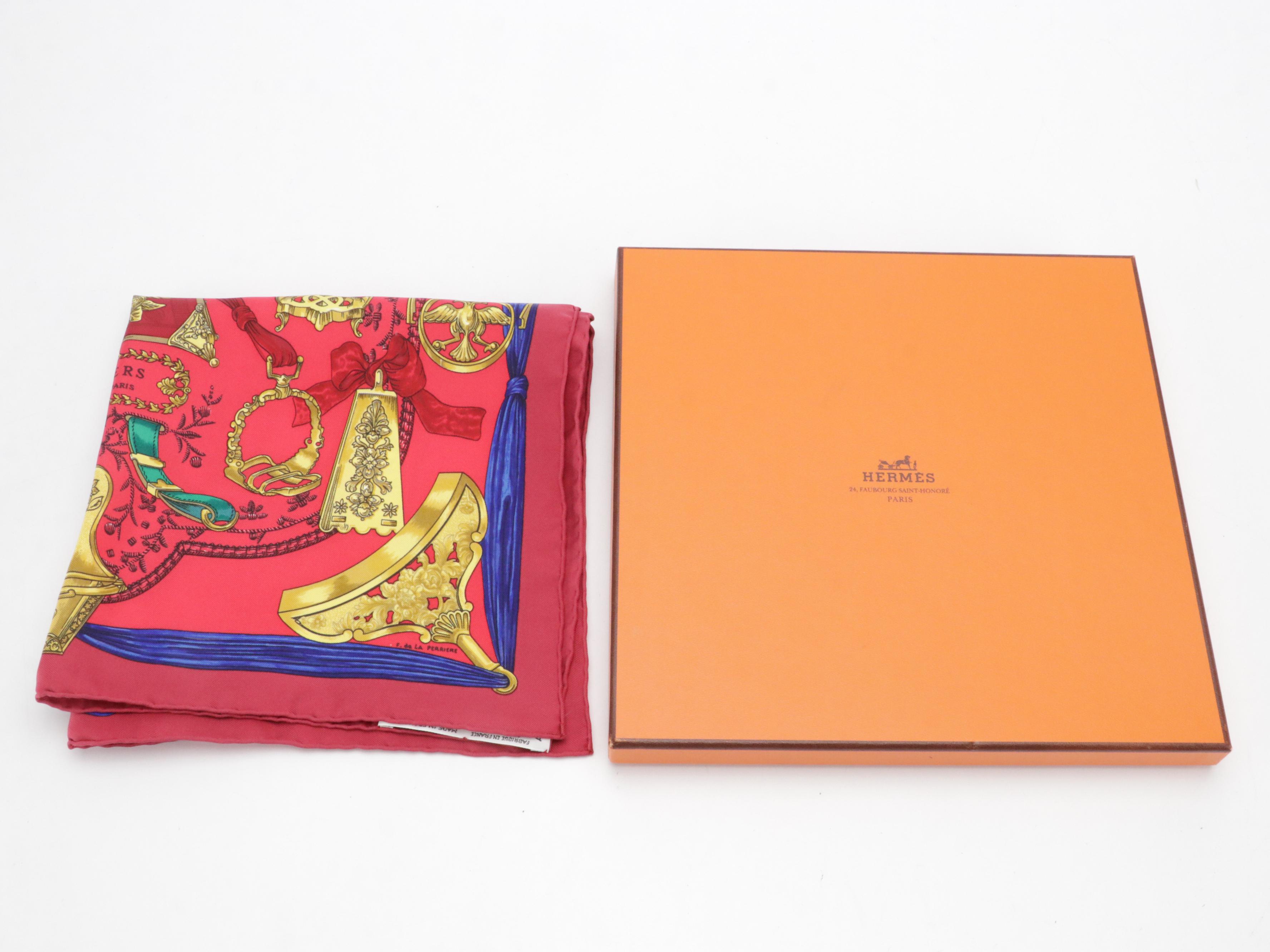 Hermès "Etriers" Scarf 45 in Silk Twill with Gift Box