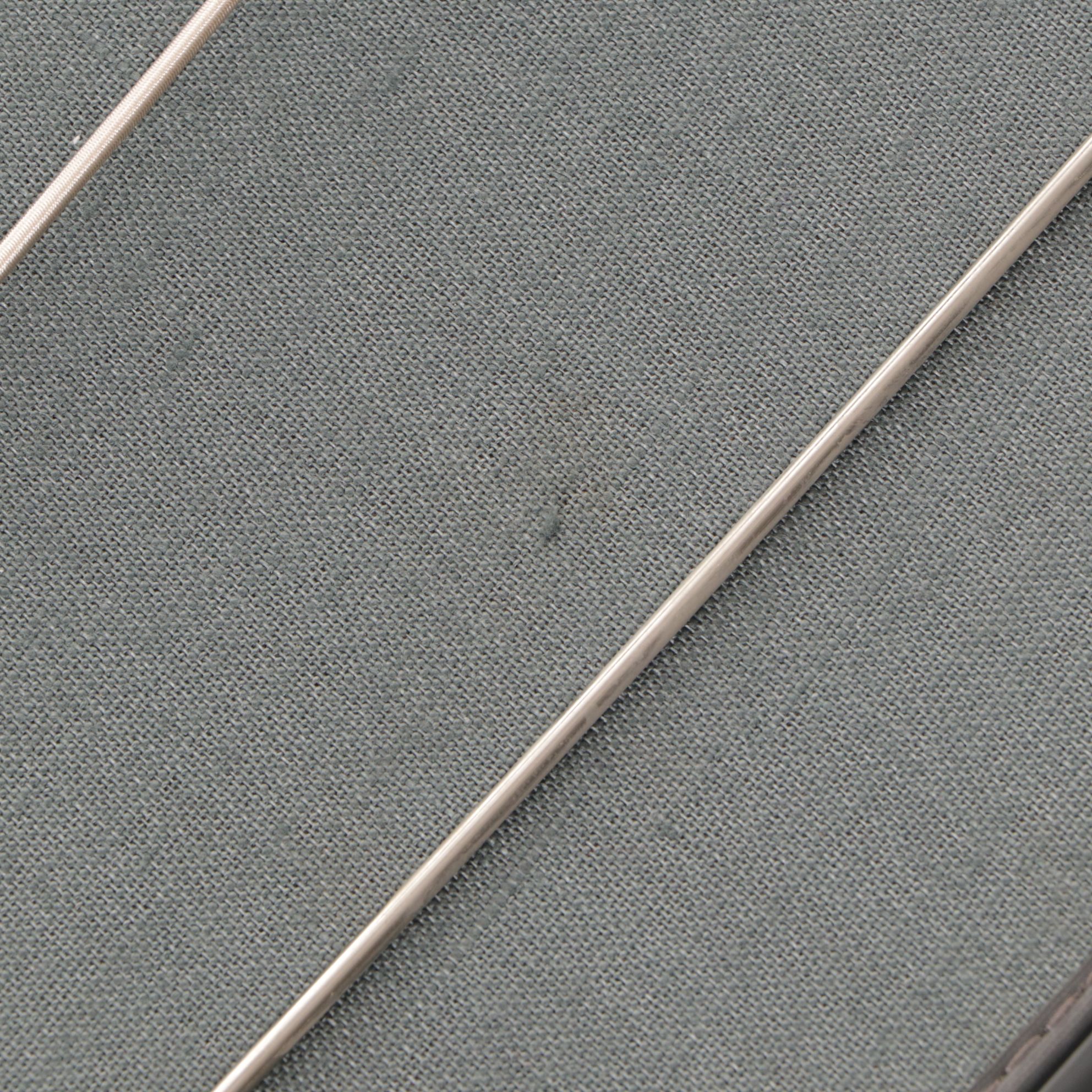 Samsonite "Saturn" Gray Hard-Shell Suitcase