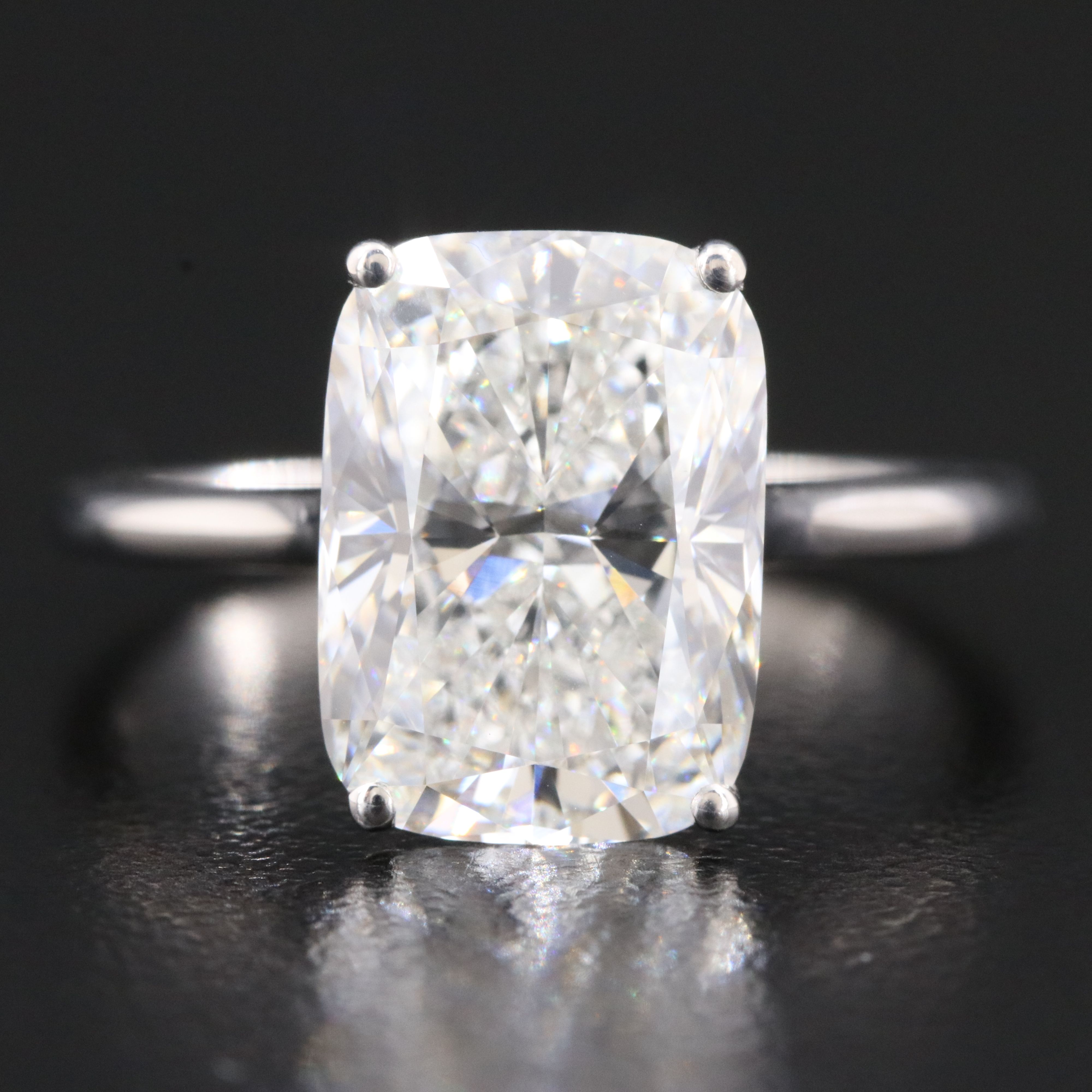 18K 5.09 CT Lab Grown Diamond Solitaire Ring with IGI Report