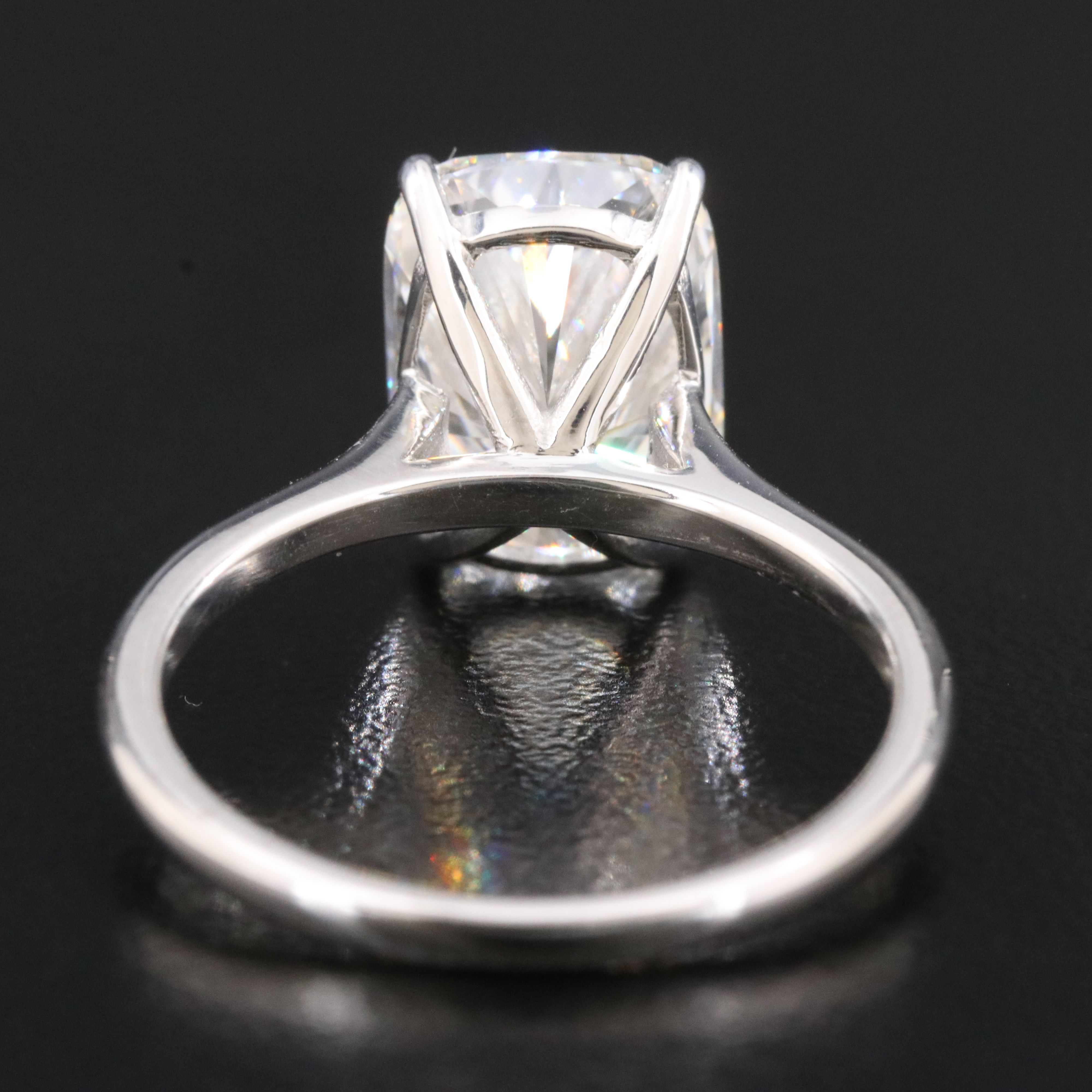 18K 5.09 CT Lab Grown Diamond Solitaire Ring with IGI Report