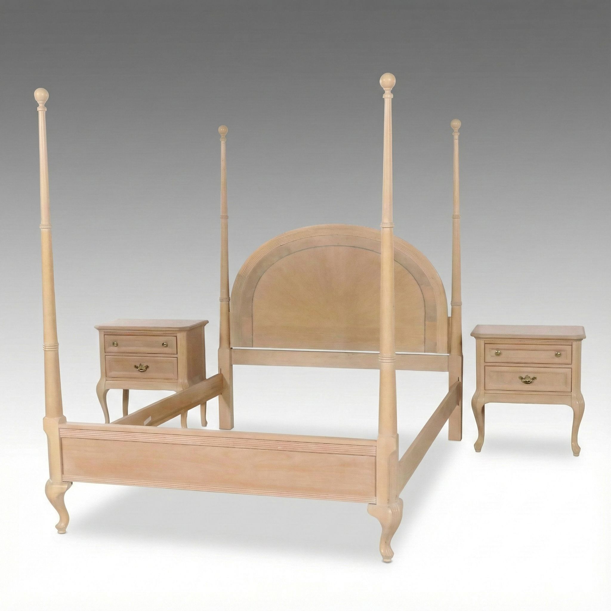 Queen Anne Blonde Oak Four-Poster Bed with Coordinating Nightstands