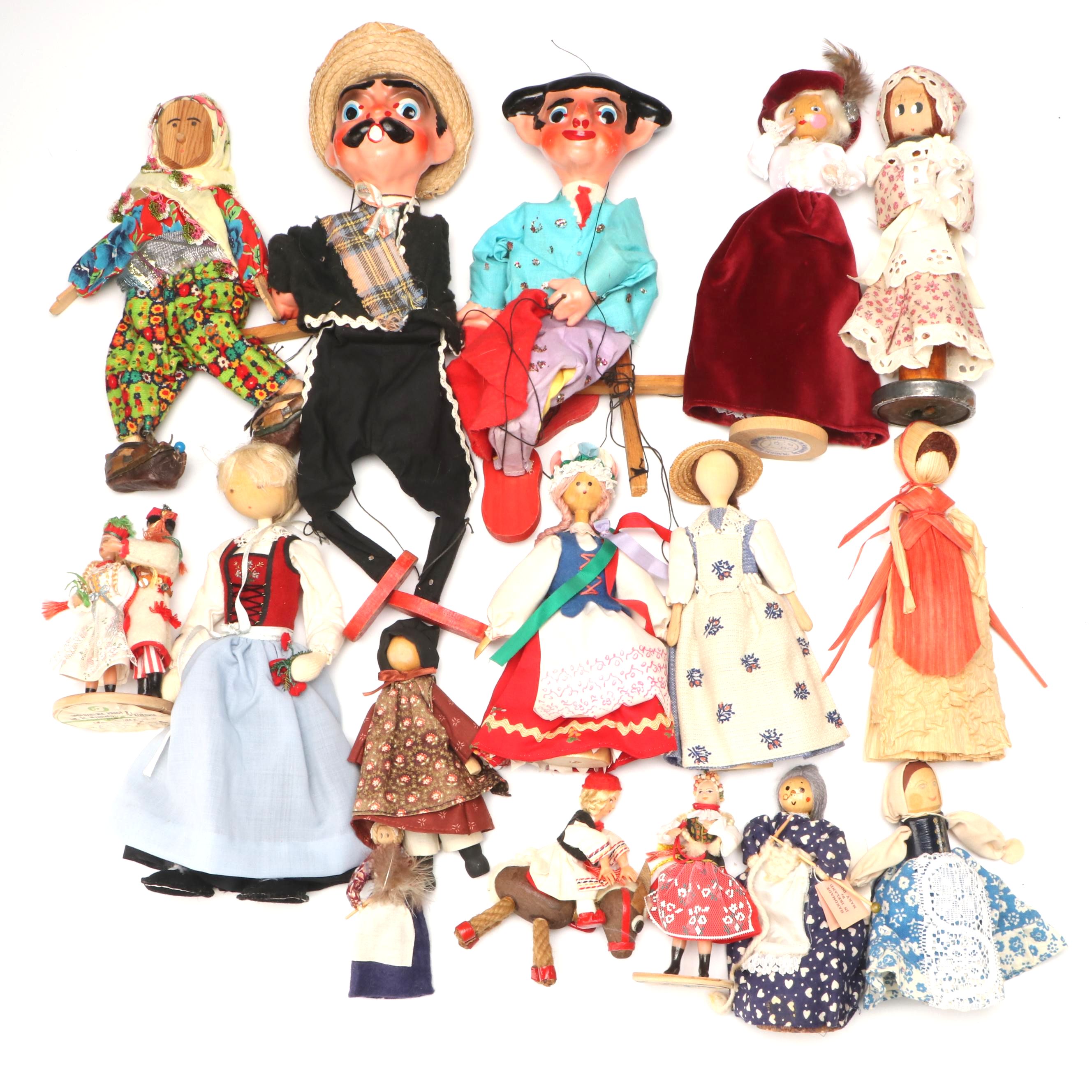 Maggie's Mountain Crafts Corn Husk Doll with Other Marionettes and Spool Doll