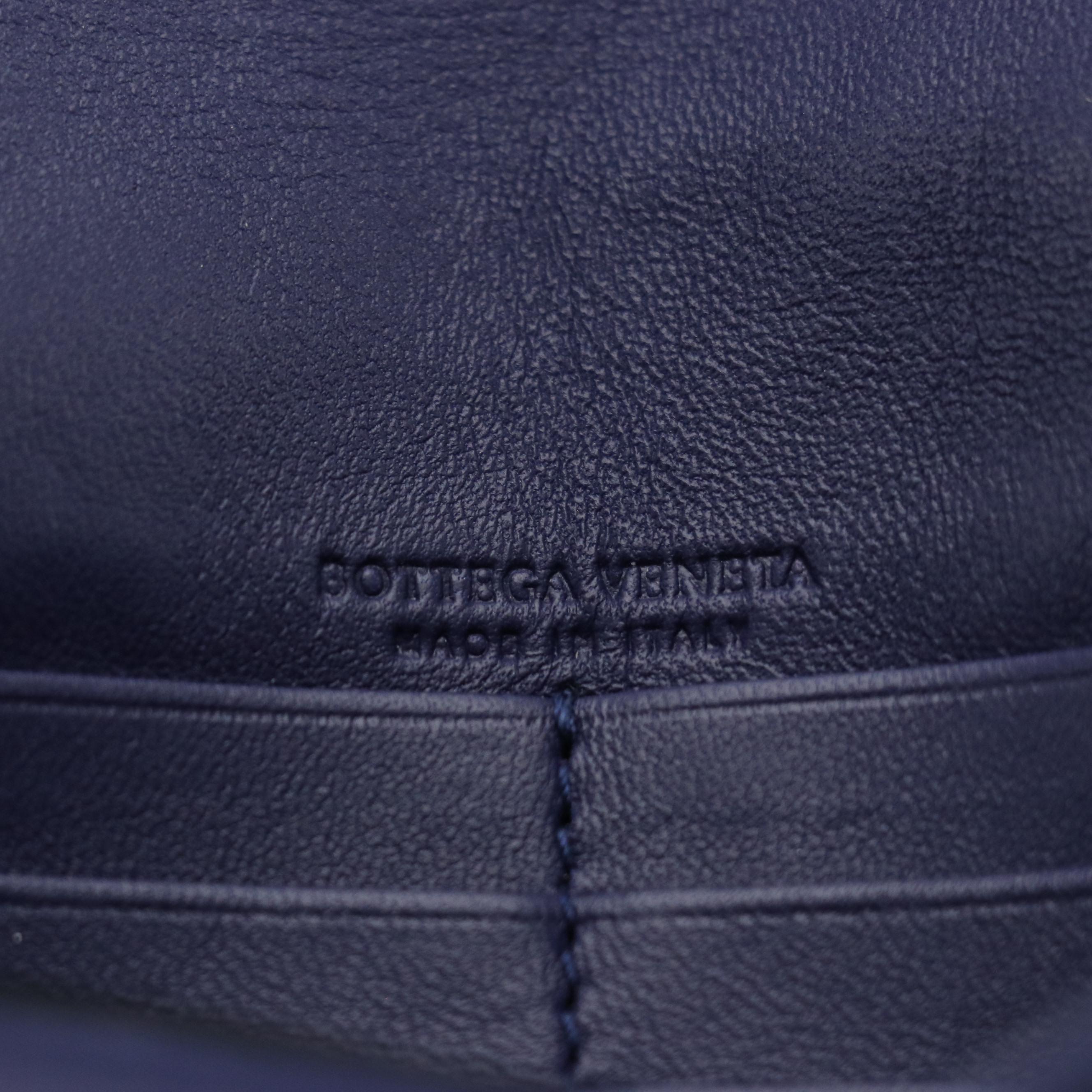 Bottega Veneta Clutch Wallet on Chain in Deep Blue Intrecciato Leather