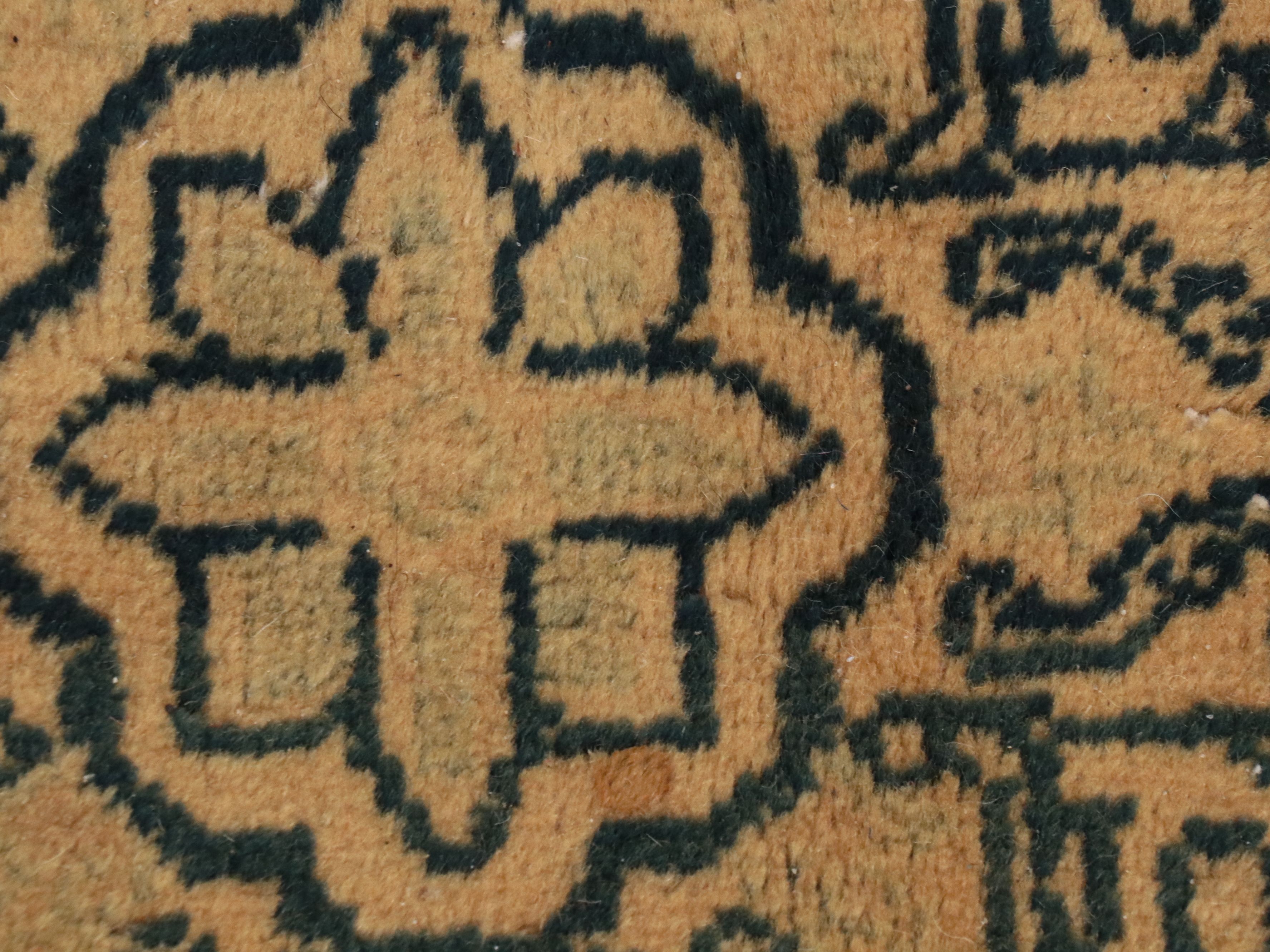 9'5 x 13'5 Hand-Knotted Persian Style Room-Sized Rug