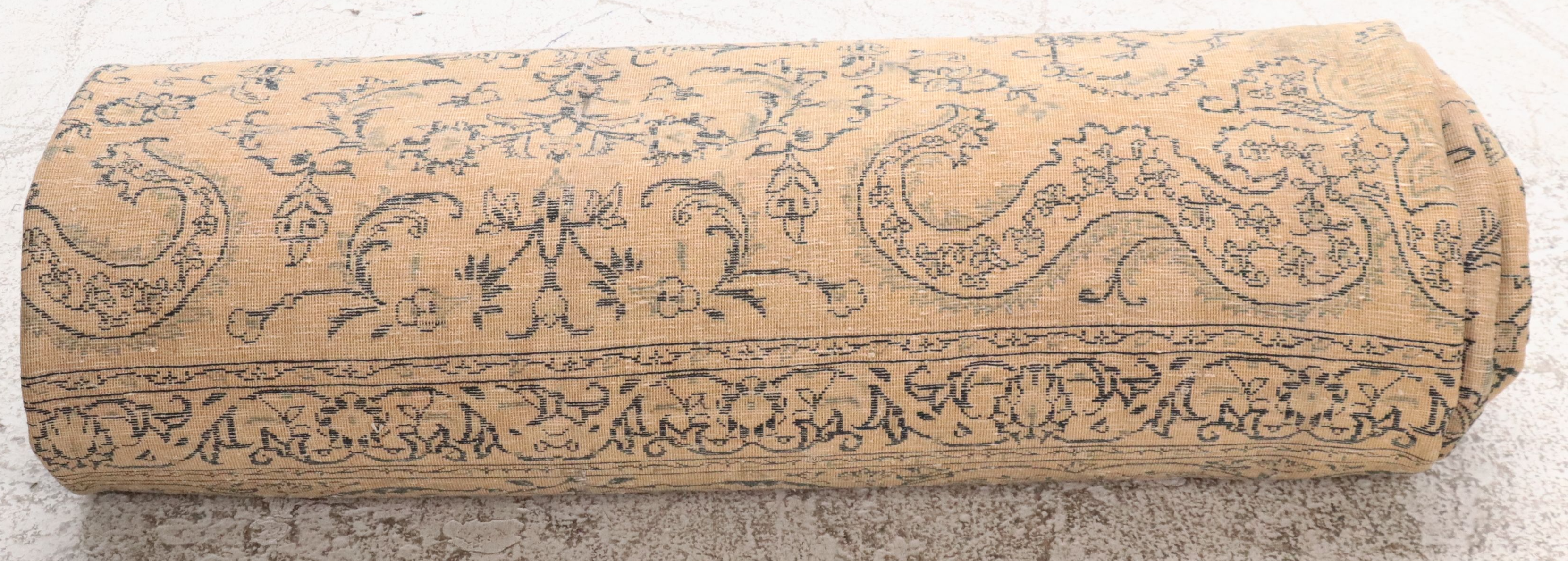 9'5 x 13'5 Hand-Knotted Persian Style Room-Sized Rug