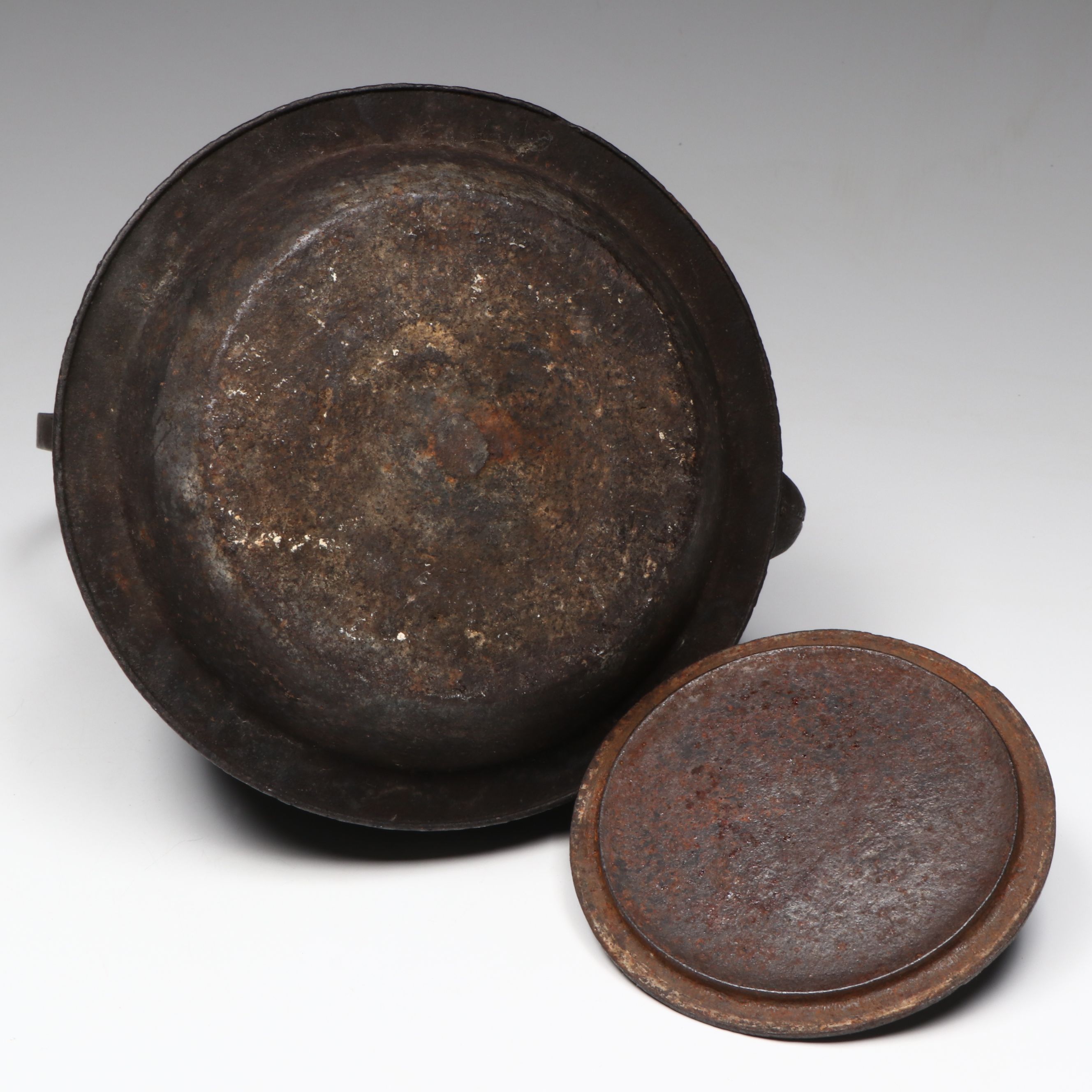Cast Iron Teapot with Porcelain Cups and Wood Stand
