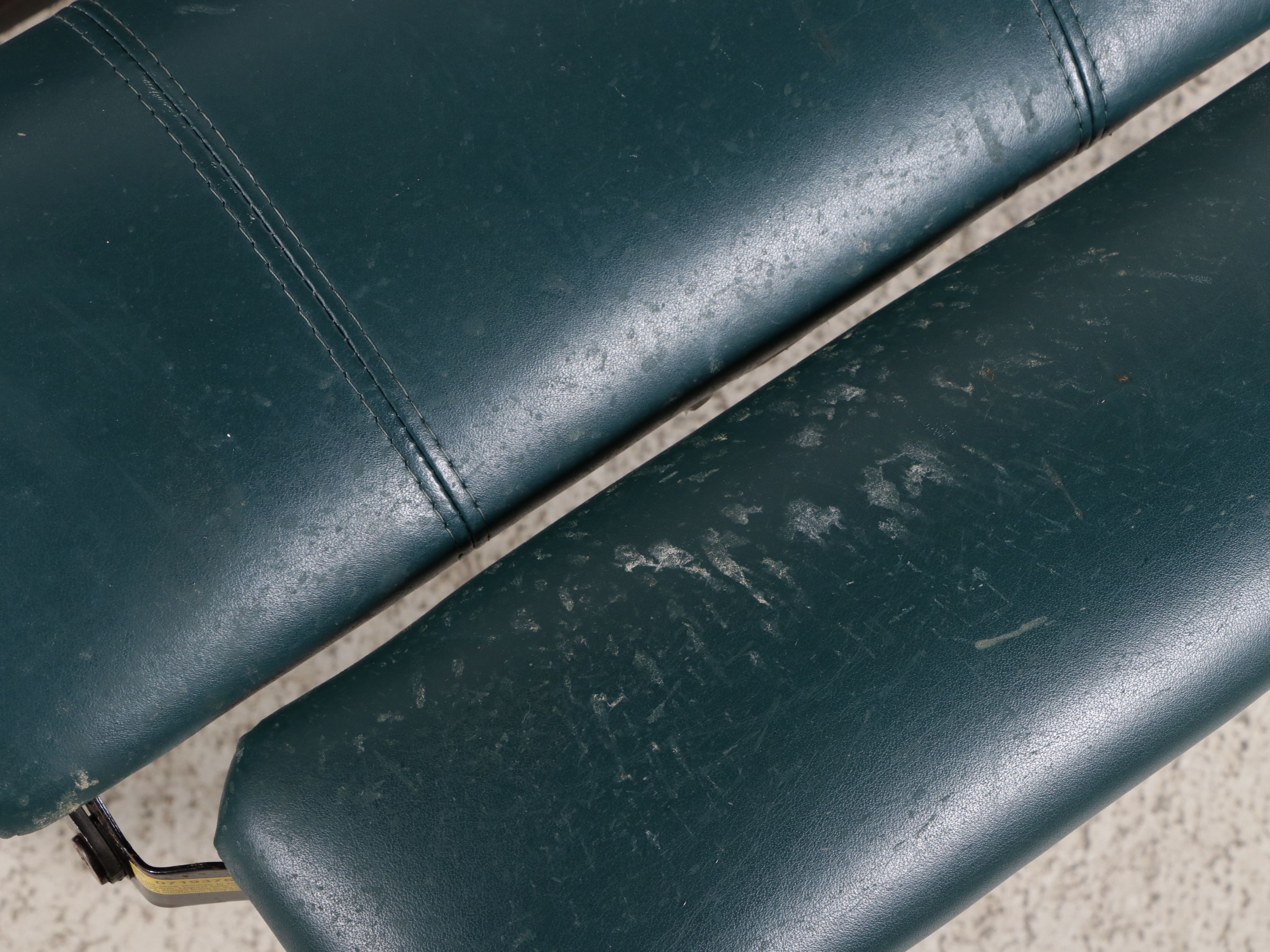 Motioncraft by Sherrill Wingback Leather Recliner