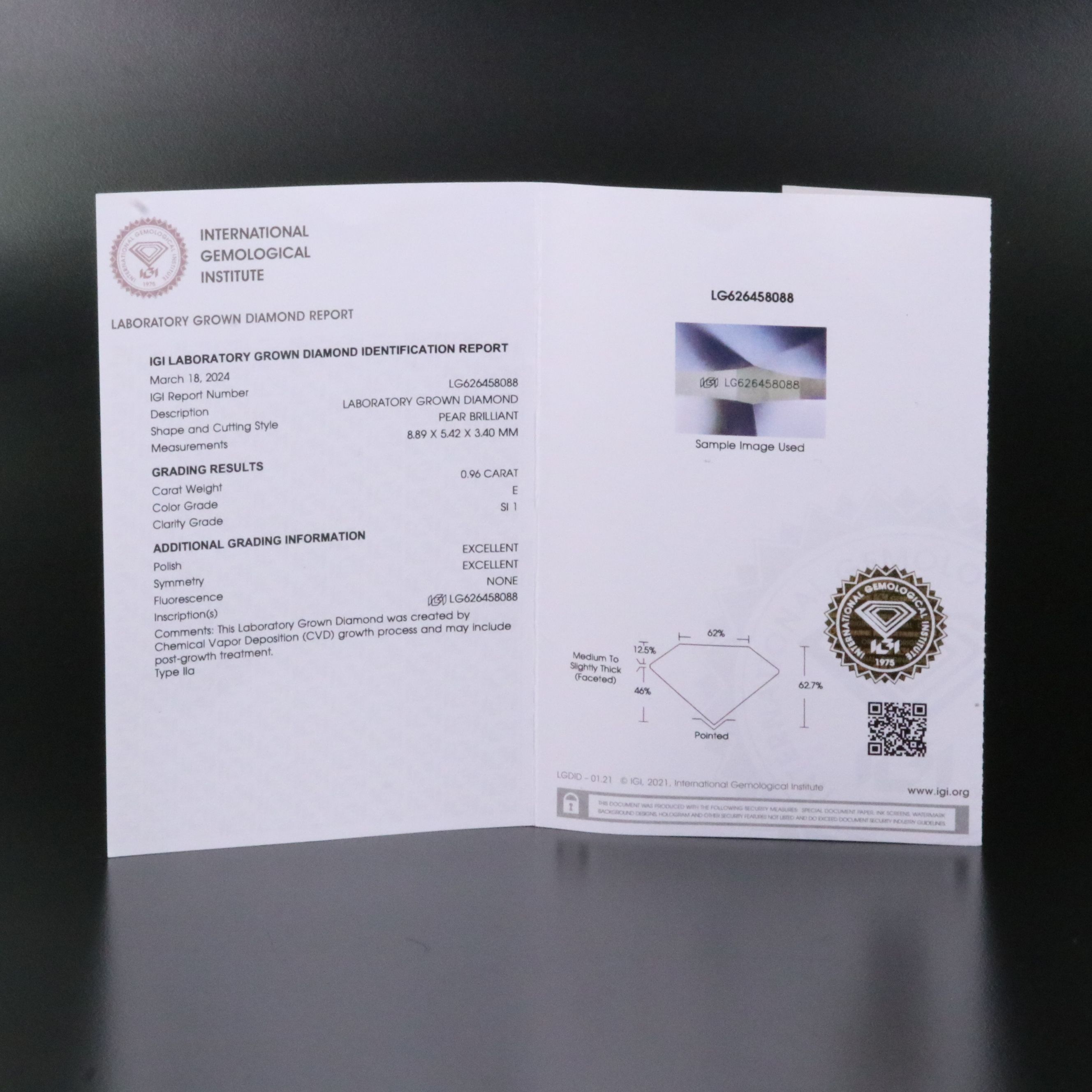 Loose 0.96 CT Lab Grown Diamond with IGI Report