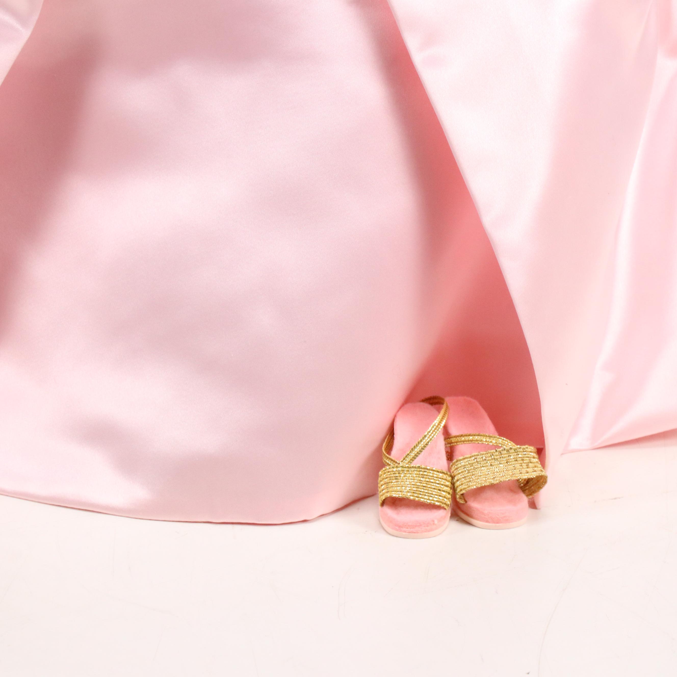 Madame Alexander Self Portrait Vinyl Doll, No. 2290