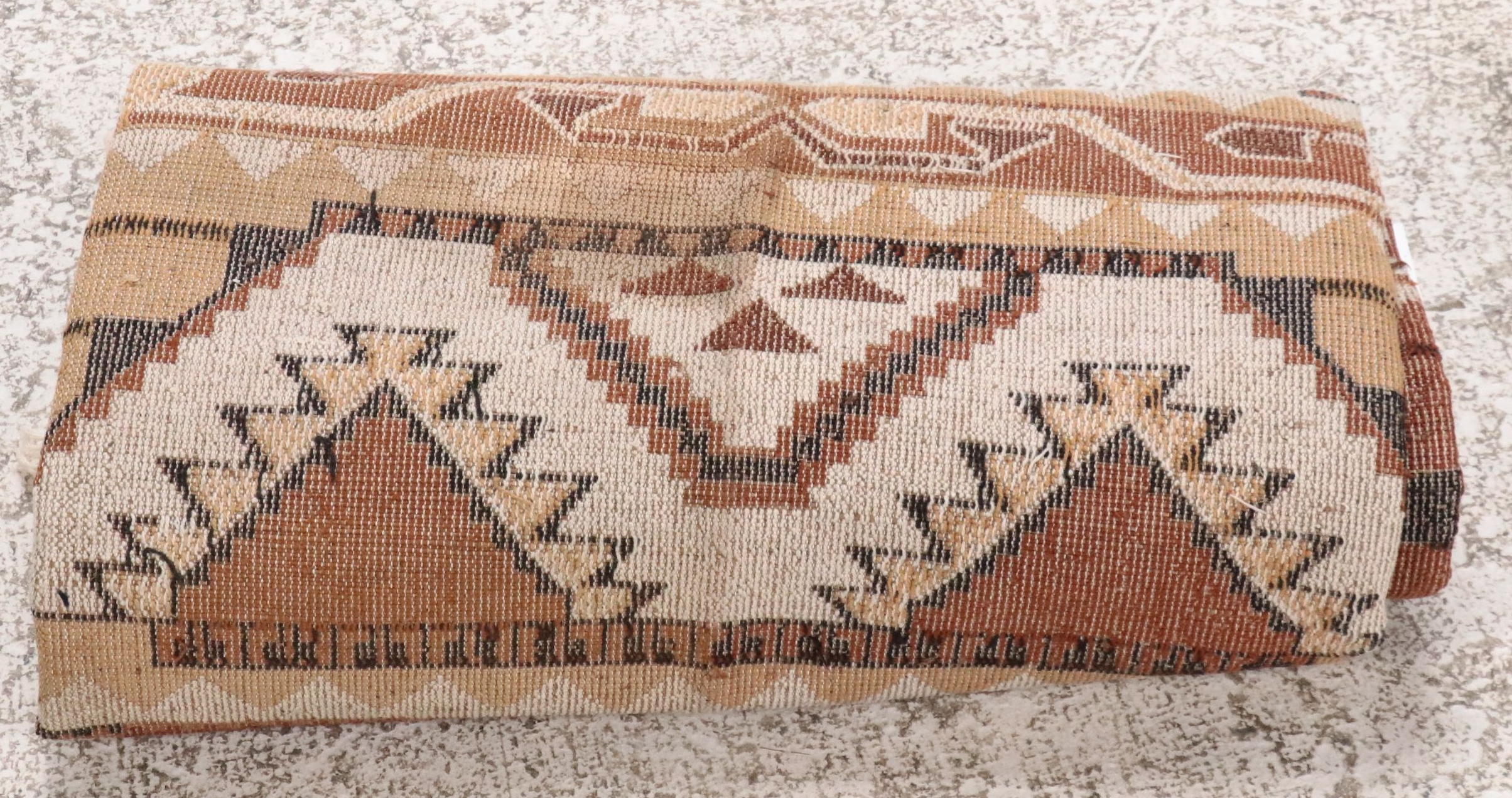 5'6 x 7'6 Machine Made Southwestern Style Area Rug