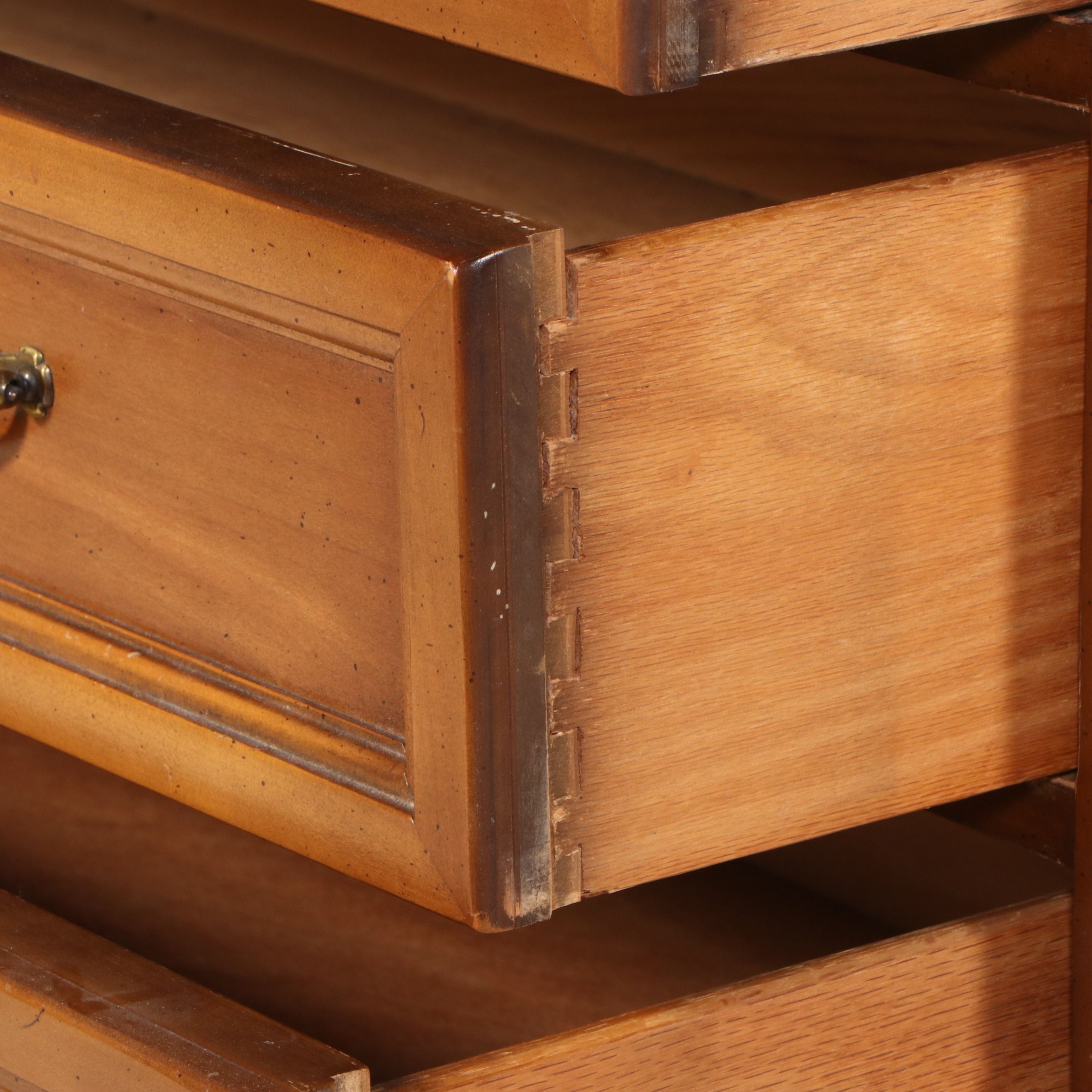 Mid Century Federal Style Walnut Finish Chest of Drawers, Mid to Late 20th C.