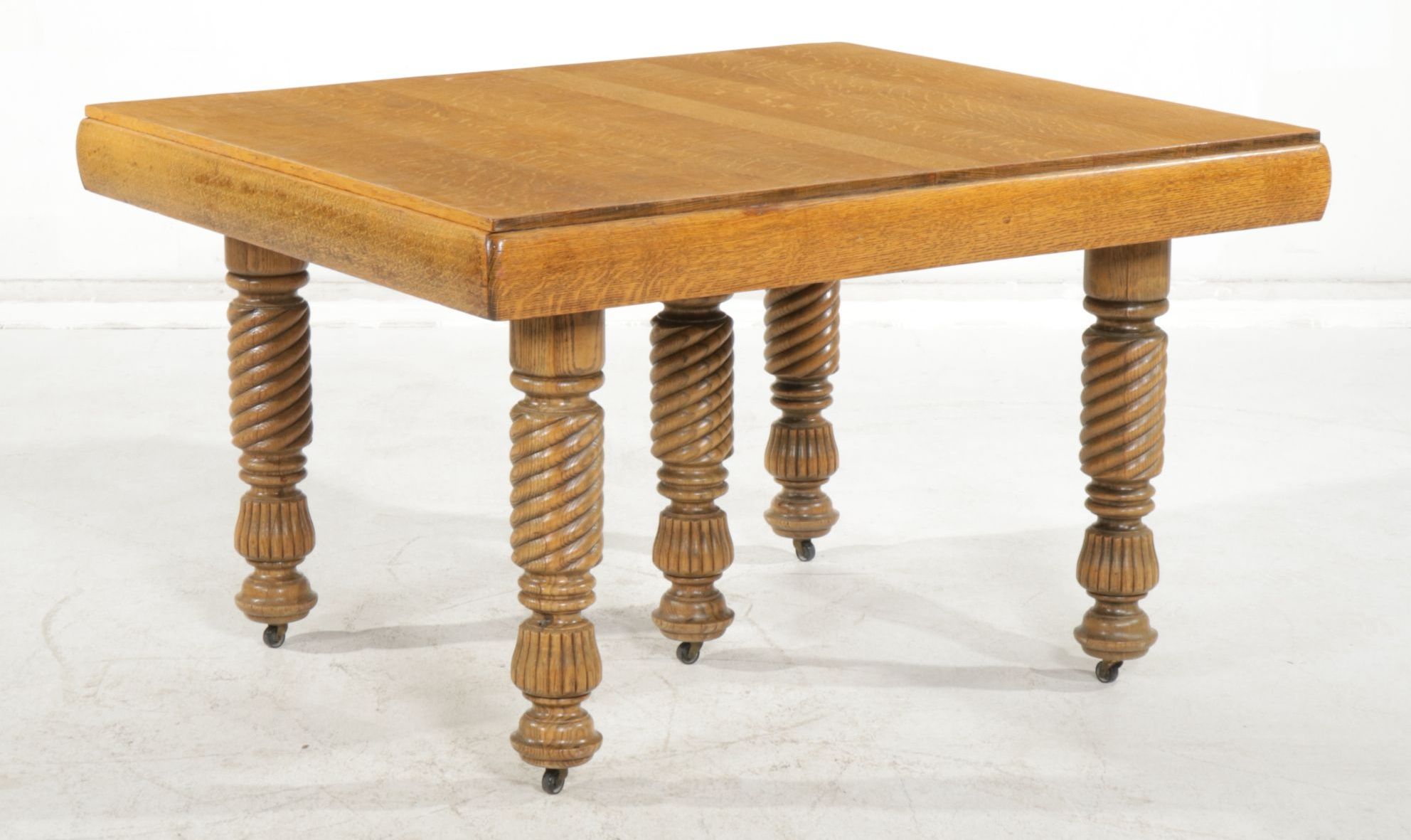 Oak Extension Dining Table with Twist Legs, Late 19th to Early 20th Century