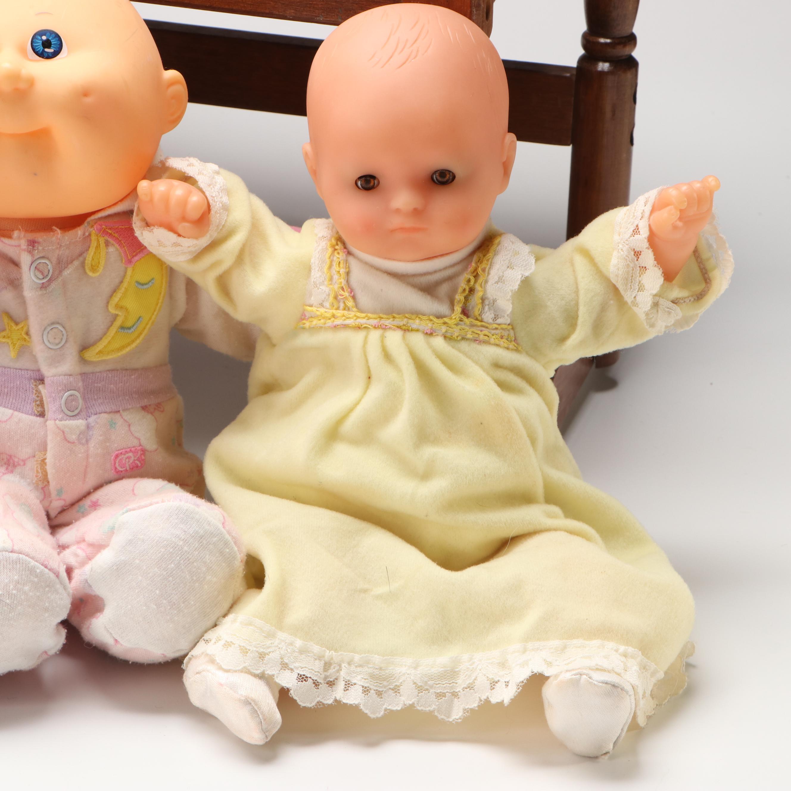 Cabbage Patch Kids, Lee Middleton with More Dolls and Cradle