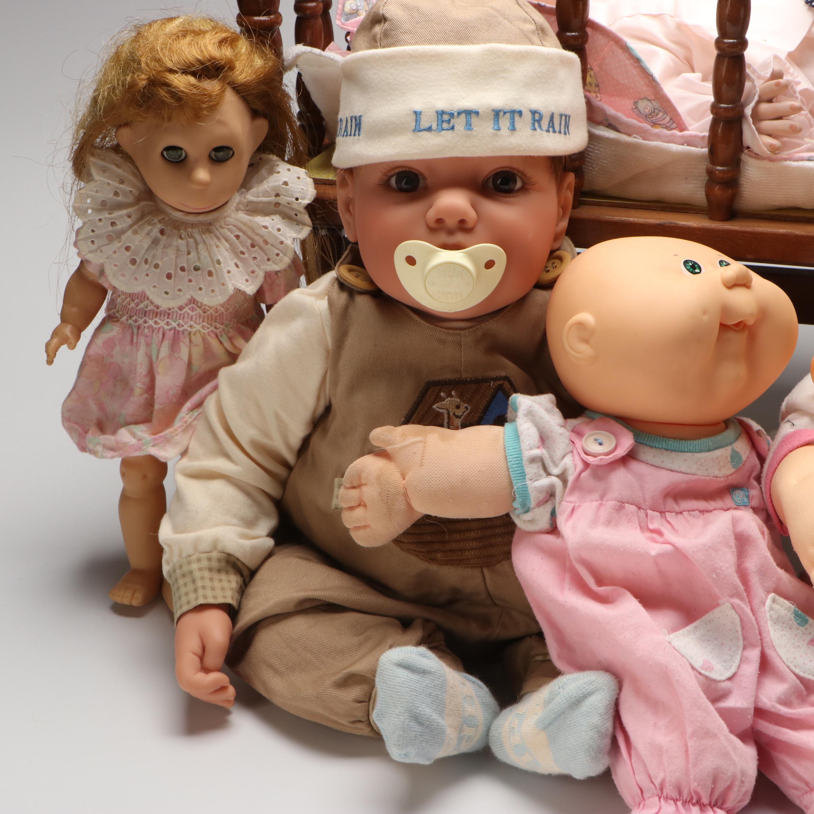 Cabbage Patch Kids, Lee Middleton with More Dolls and Cradle