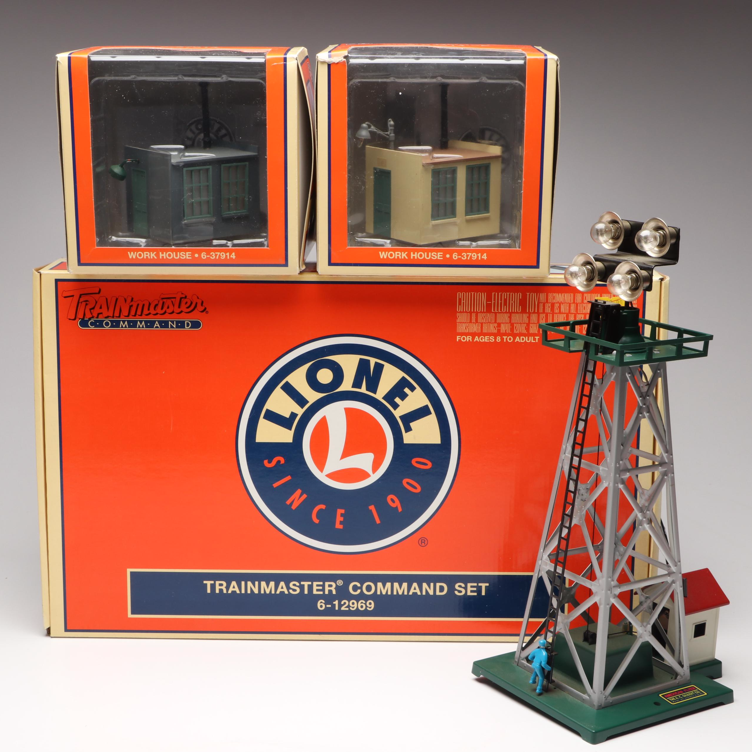 Lionel "Trainmaster" Command Set with Buildings