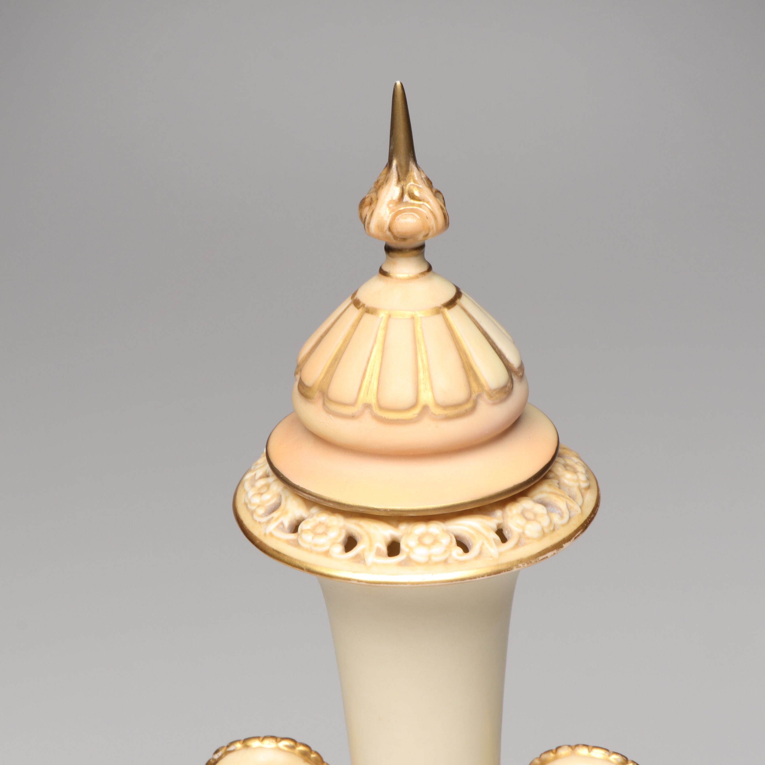 Royal Worcester Aesthetic Movement Hand-Painted Blush Ivory Porcelain Lidded Urn