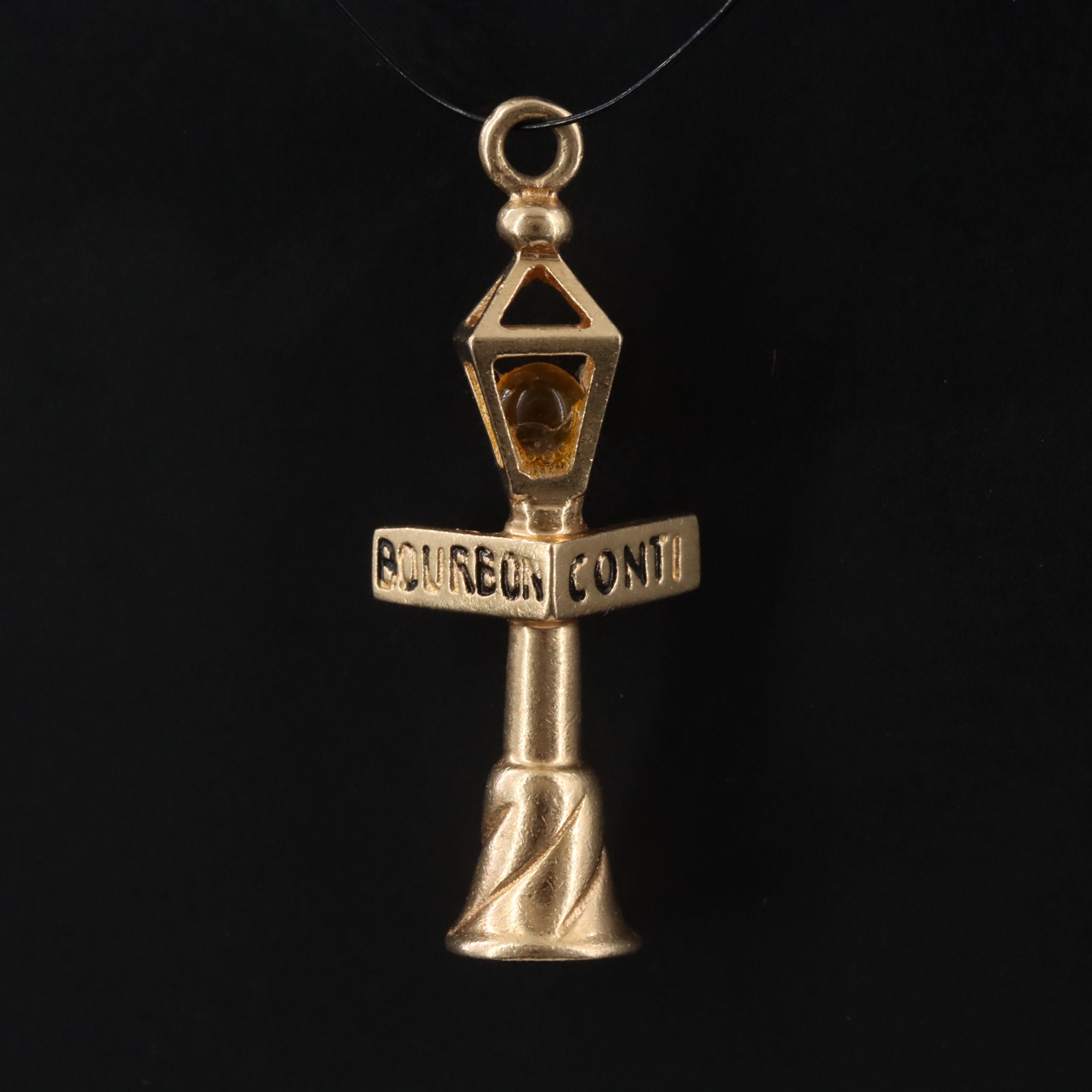 14K New Orleans Streetlight Charm Pendant