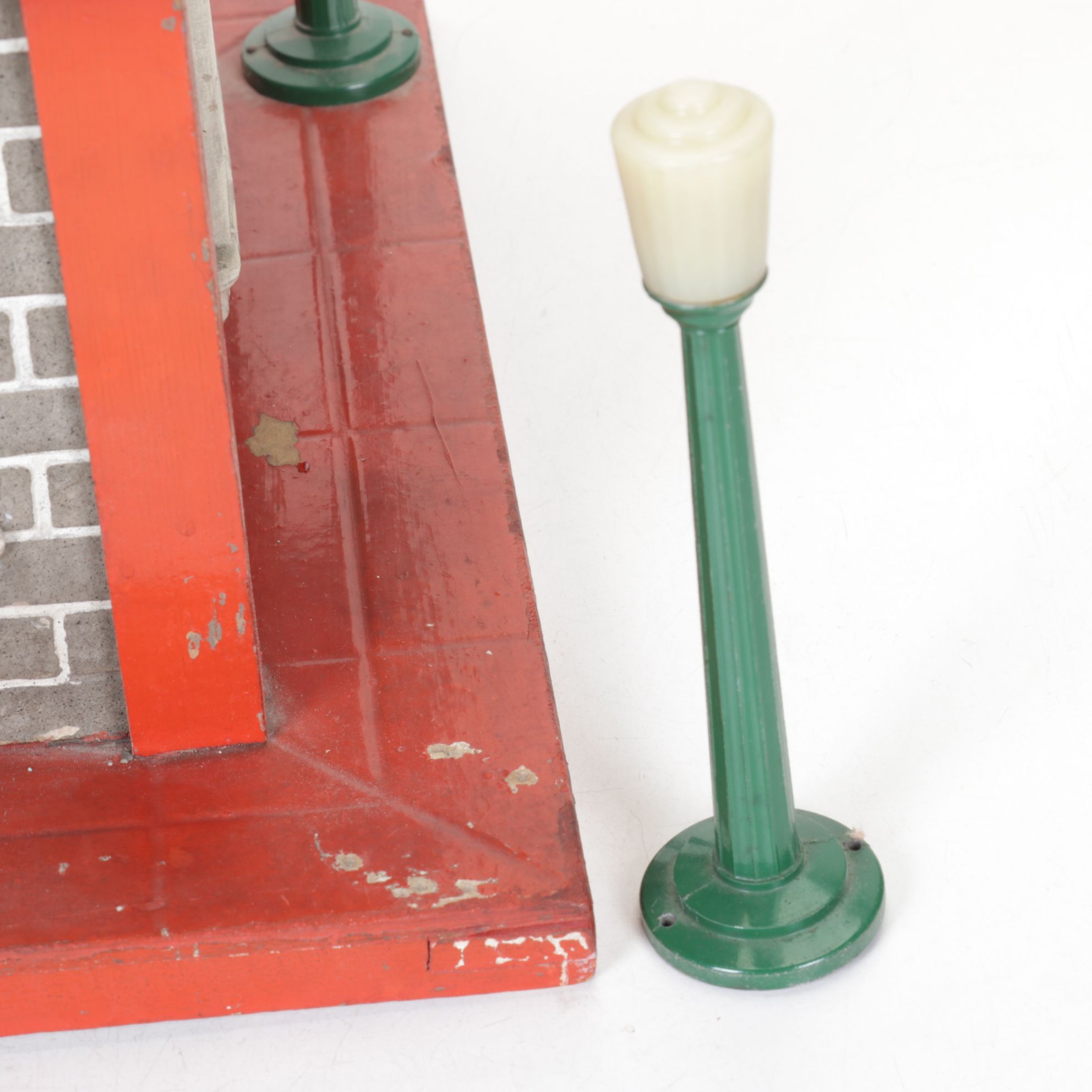 Schoenhut "Lionel City" Train Station