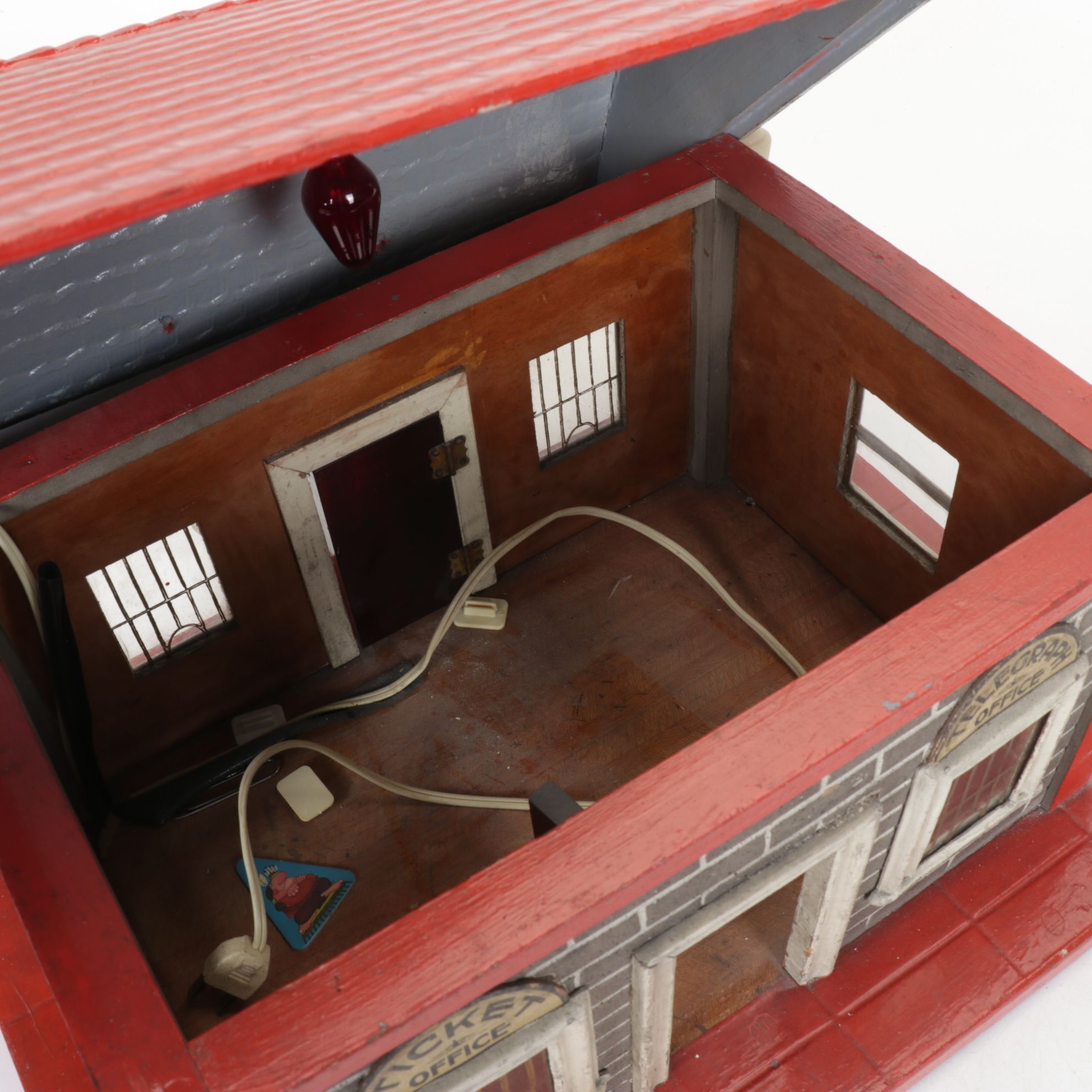 Schoenhut "Lionel City" Train Station