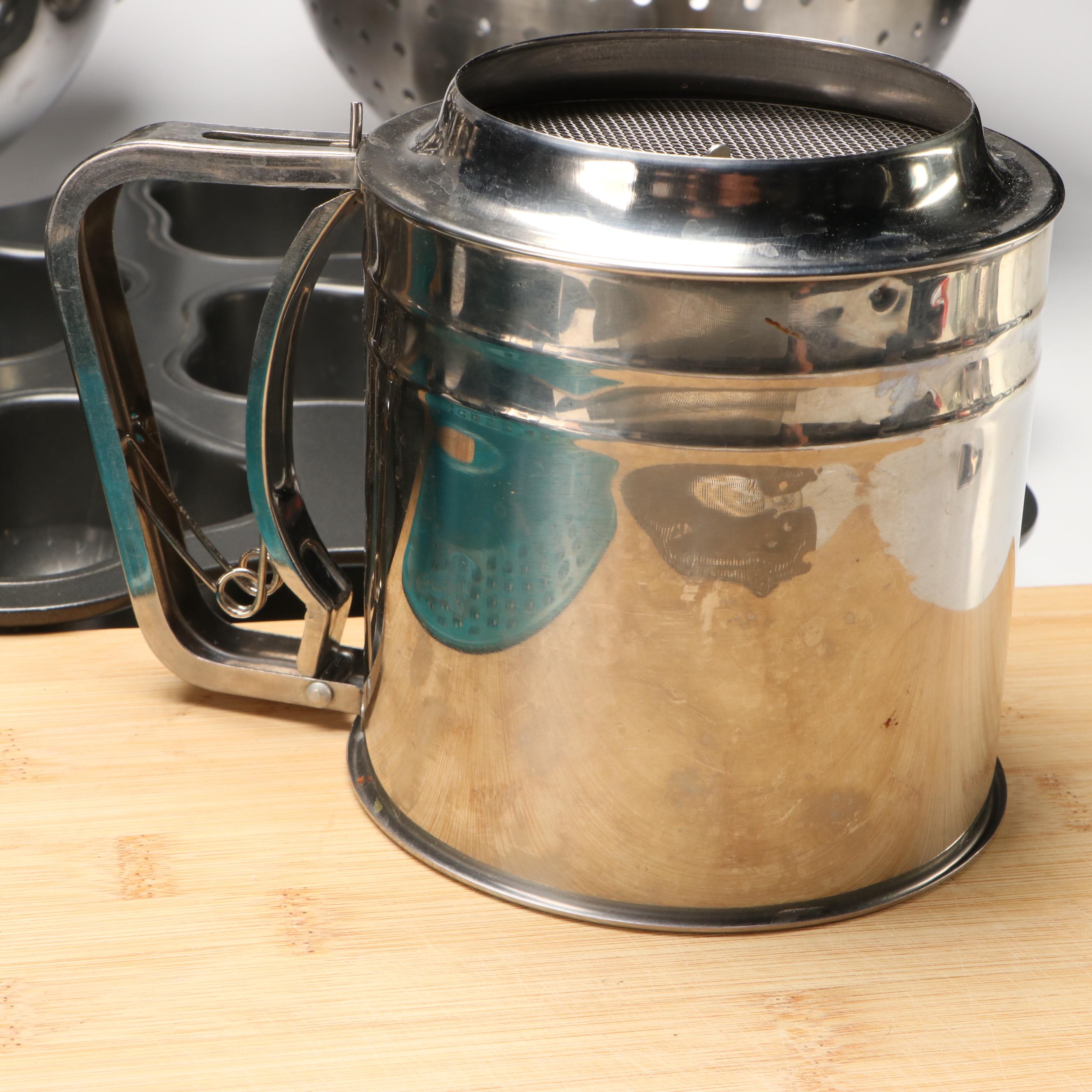 Cuisinart Stainless Steel Stock Pot, Strainer and More Kitchenware