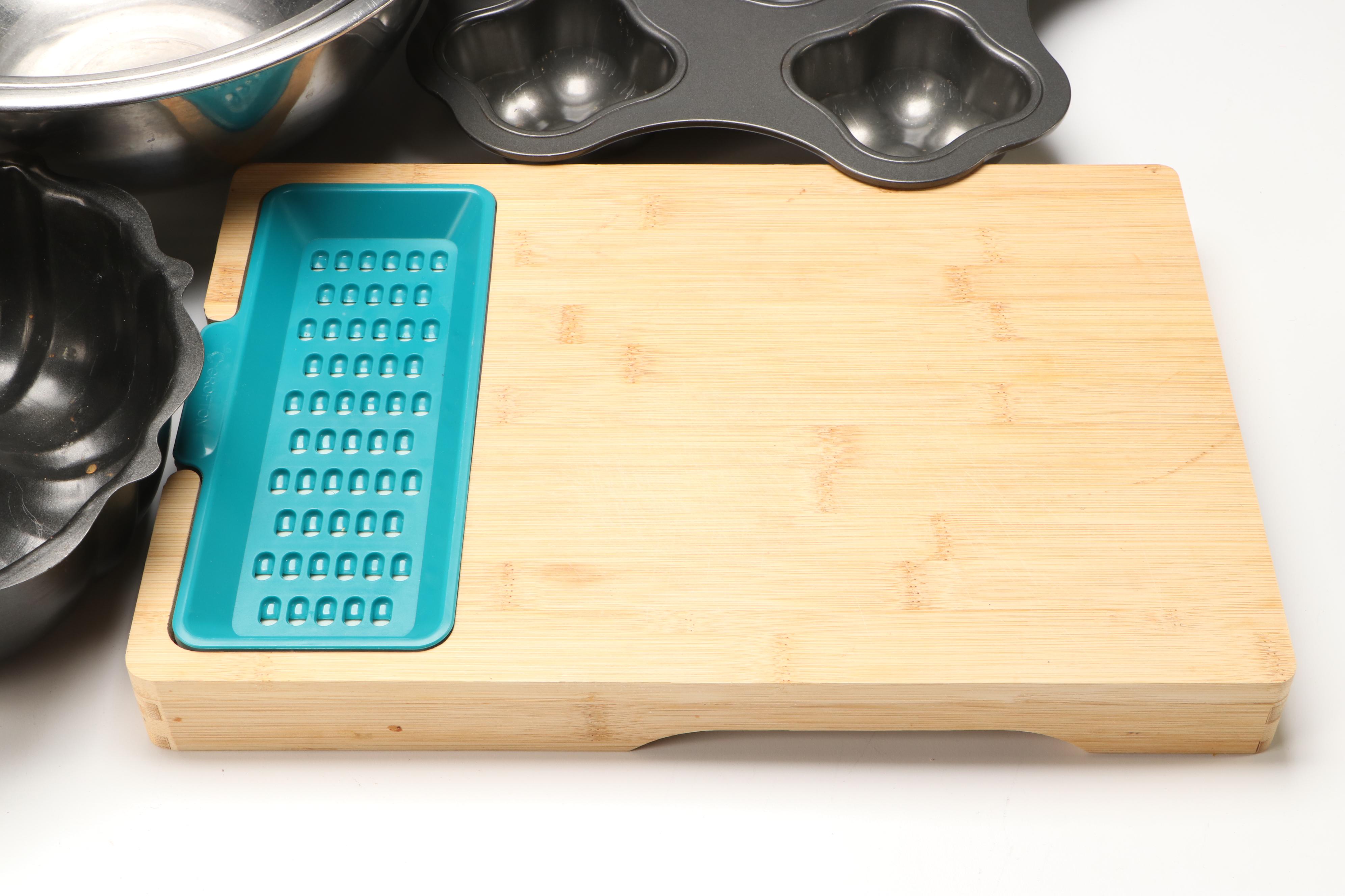 Cuisinart Stainless Steel Stock Pot, Strainer and More Kitchenware