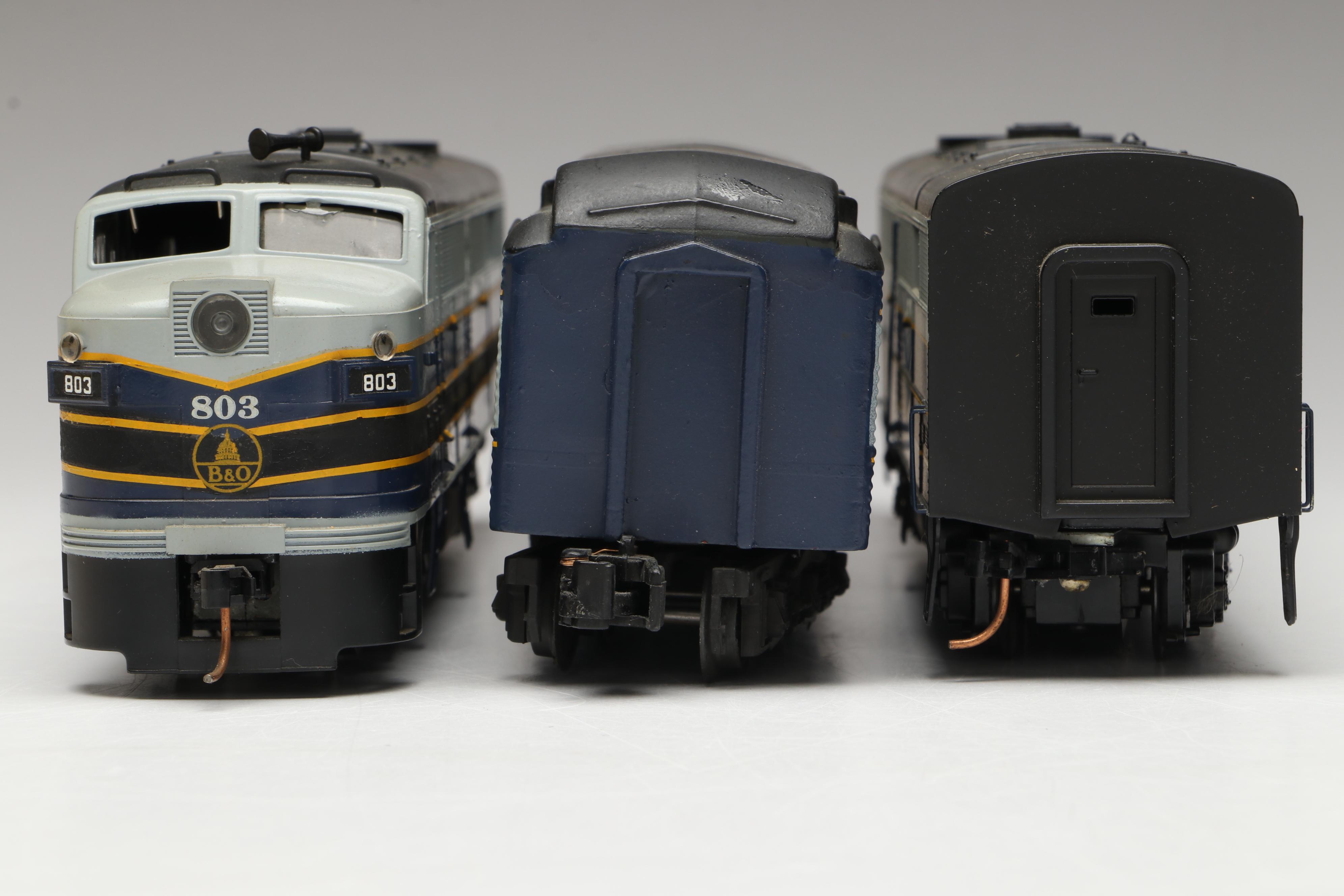 American Models S Gauge Baltimore & Ohio Locomotives with Passenger Cars