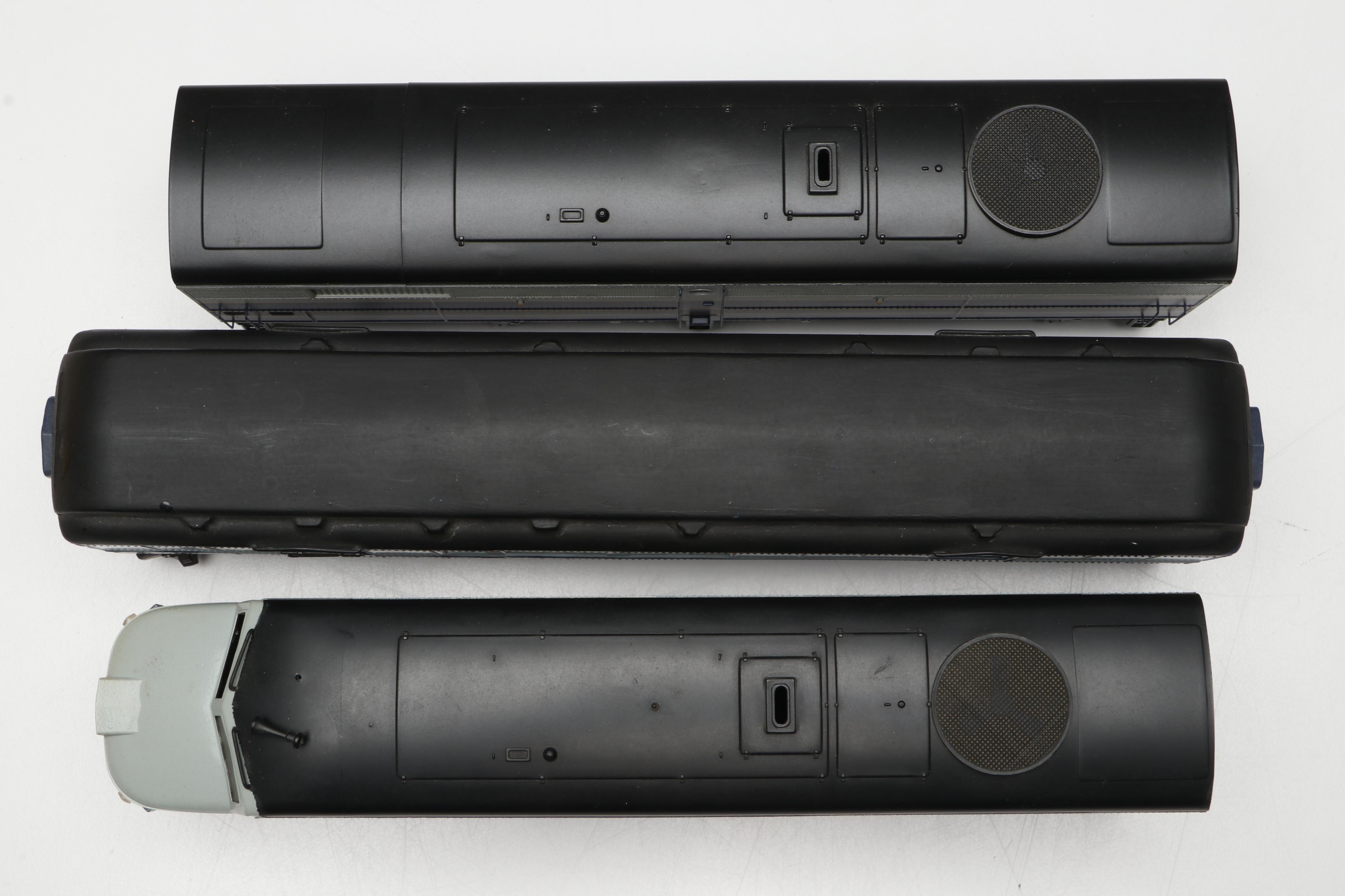 American Models S Gauge Baltimore & Ohio Locomotives with Passenger Cars