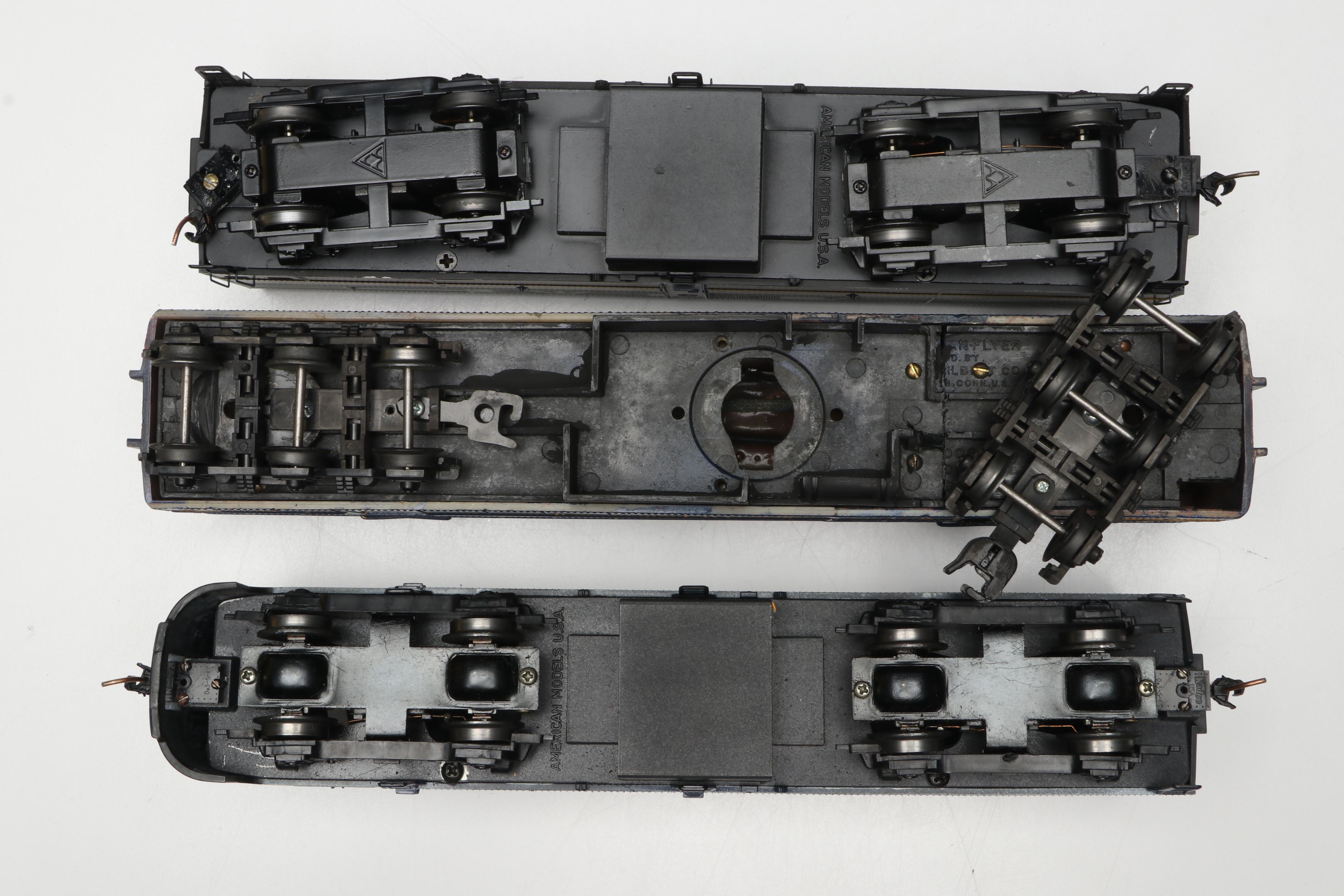 American Models S Gauge Baltimore & Ohio Locomotives with Passenger Cars