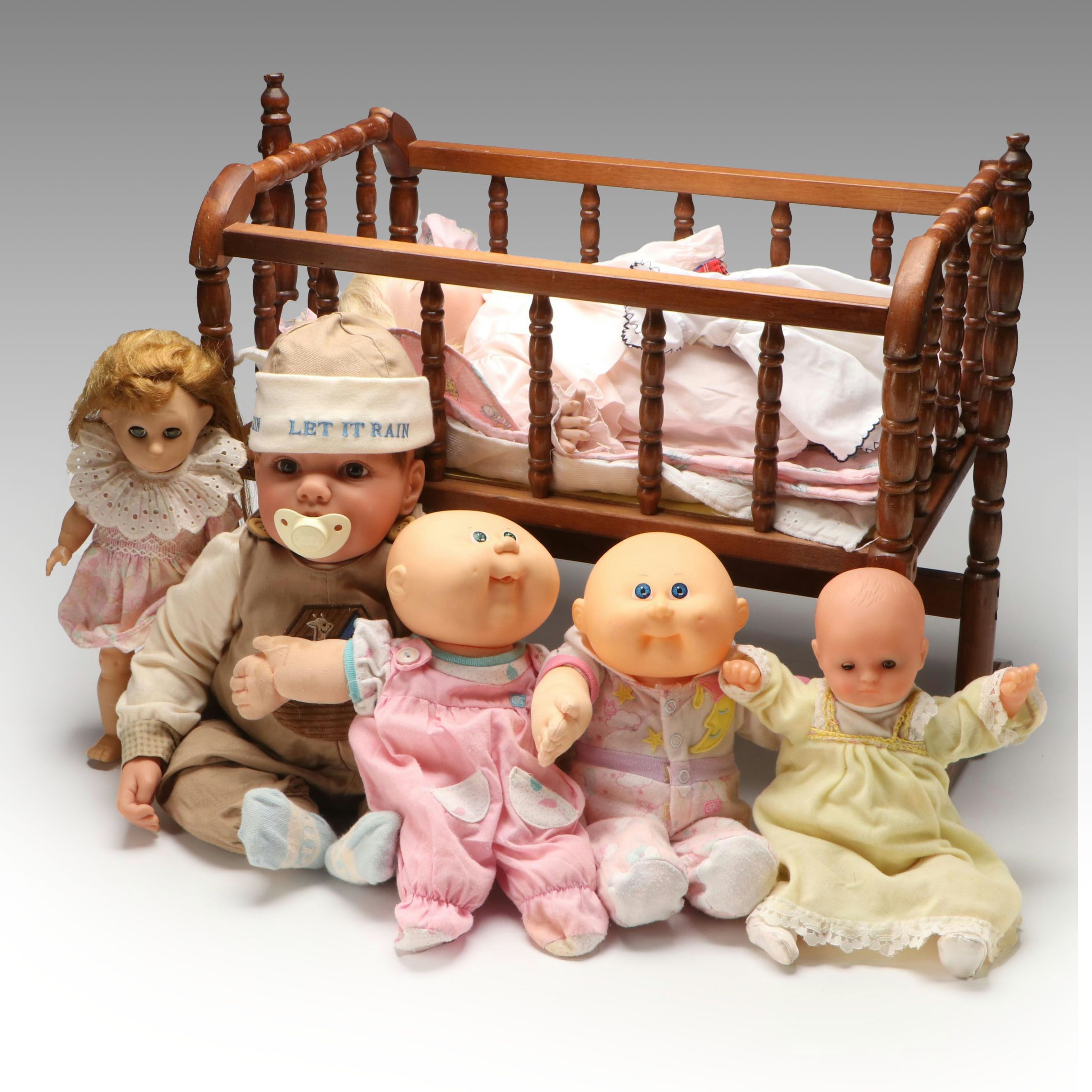 Cabbage Patch Kids, Lee Middleton with More Dolls and Cradle