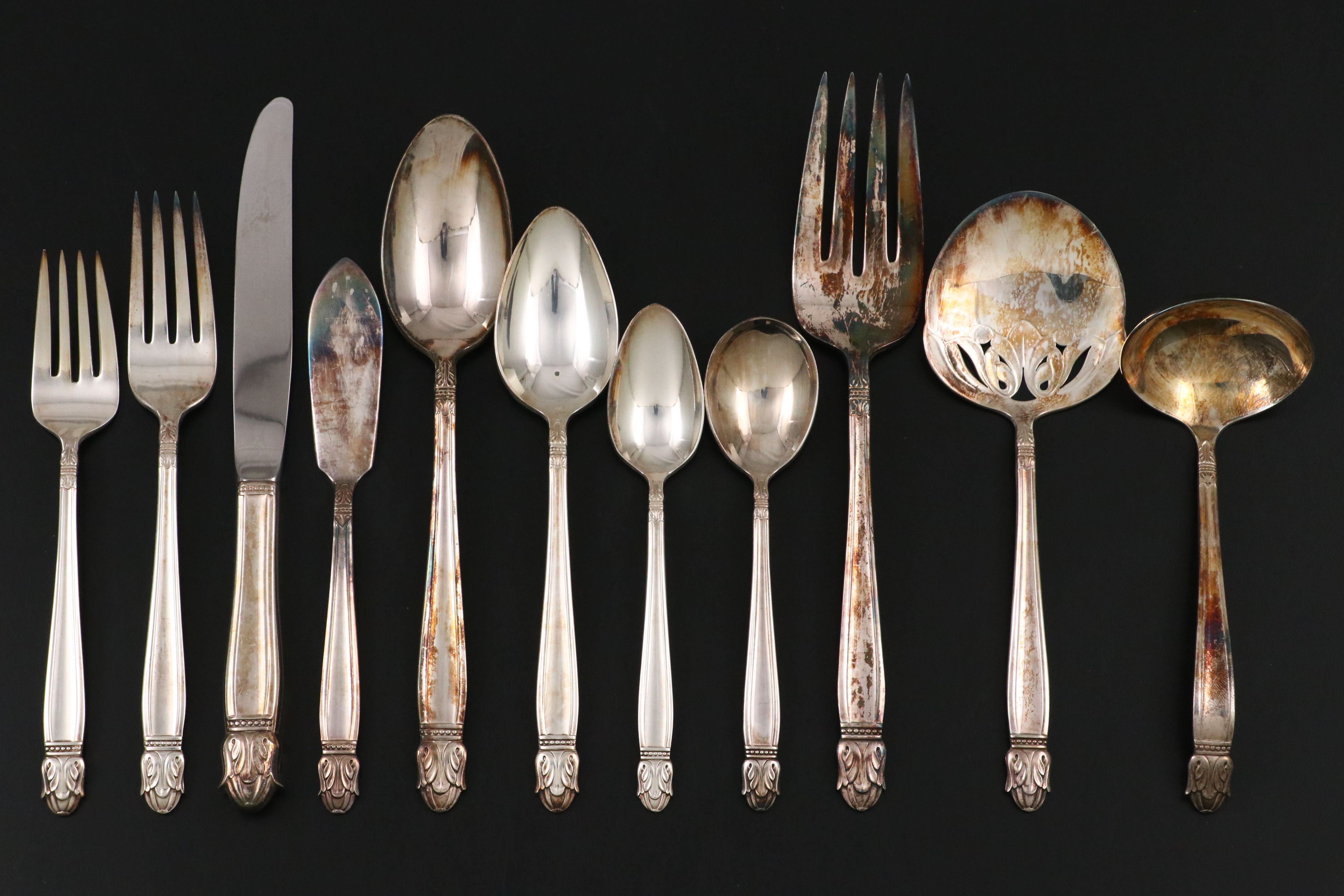 Holmes & Edwards "Danish Princess" with Mode Danish Carving Set and Tablecloth