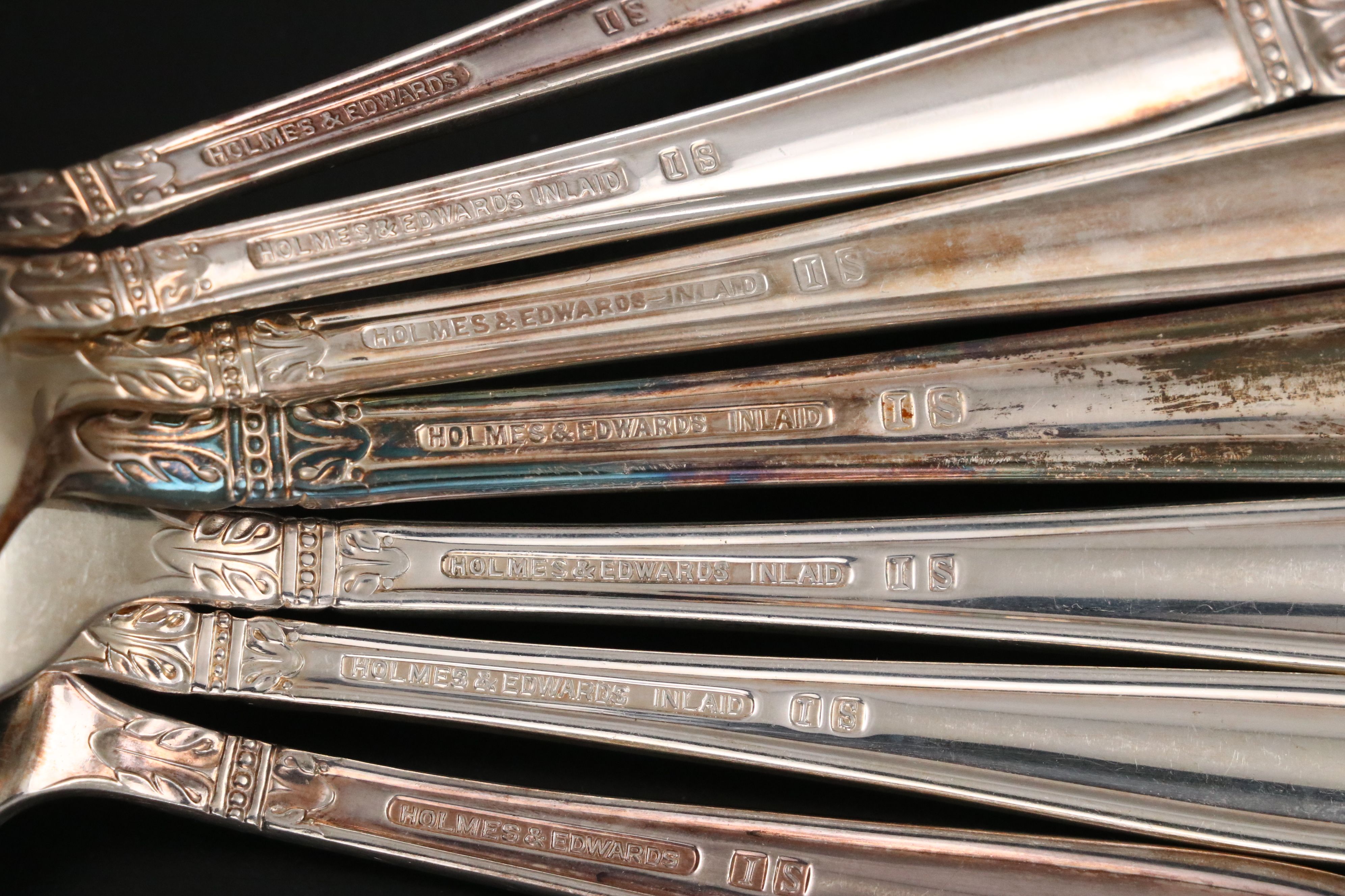 Holmes & Edwards "Danish Princess" with Mode Danish Carving Set and Tablecloth