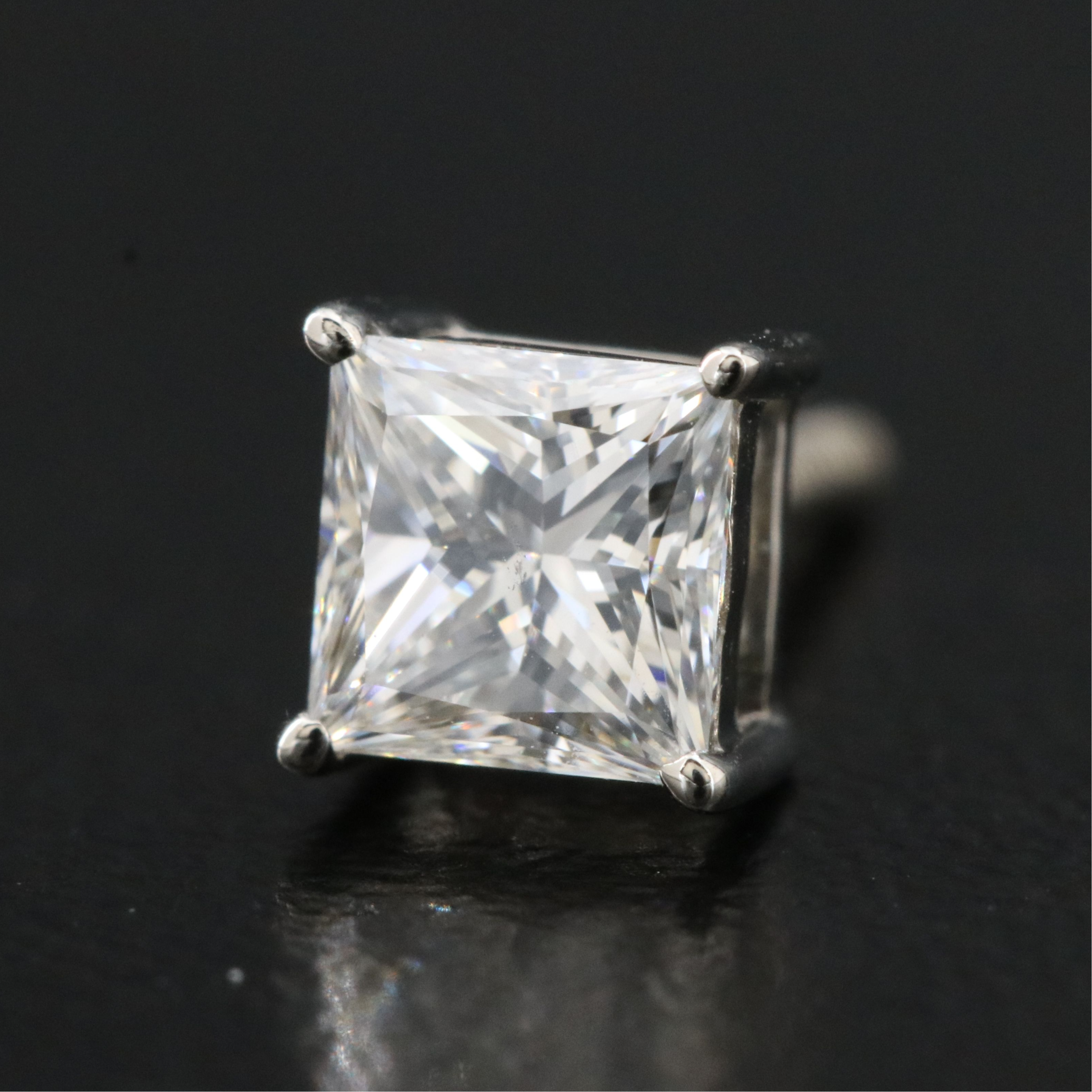 Platinum 1.02 CTW Diamond Stud Earrings with GIA Reports