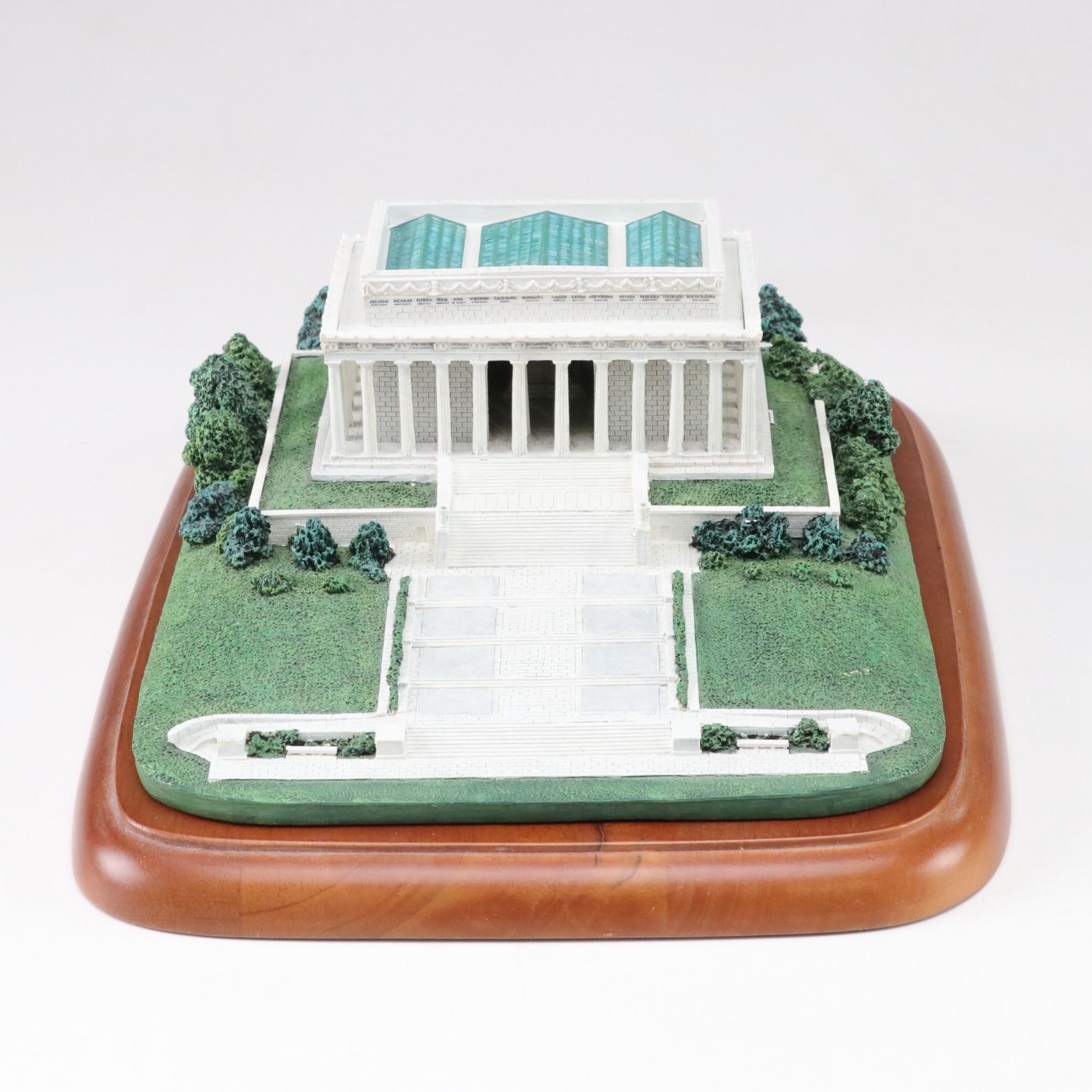 Danbury Mint "The Lincoln Memorial" and Other U.S. Federal Miniatures