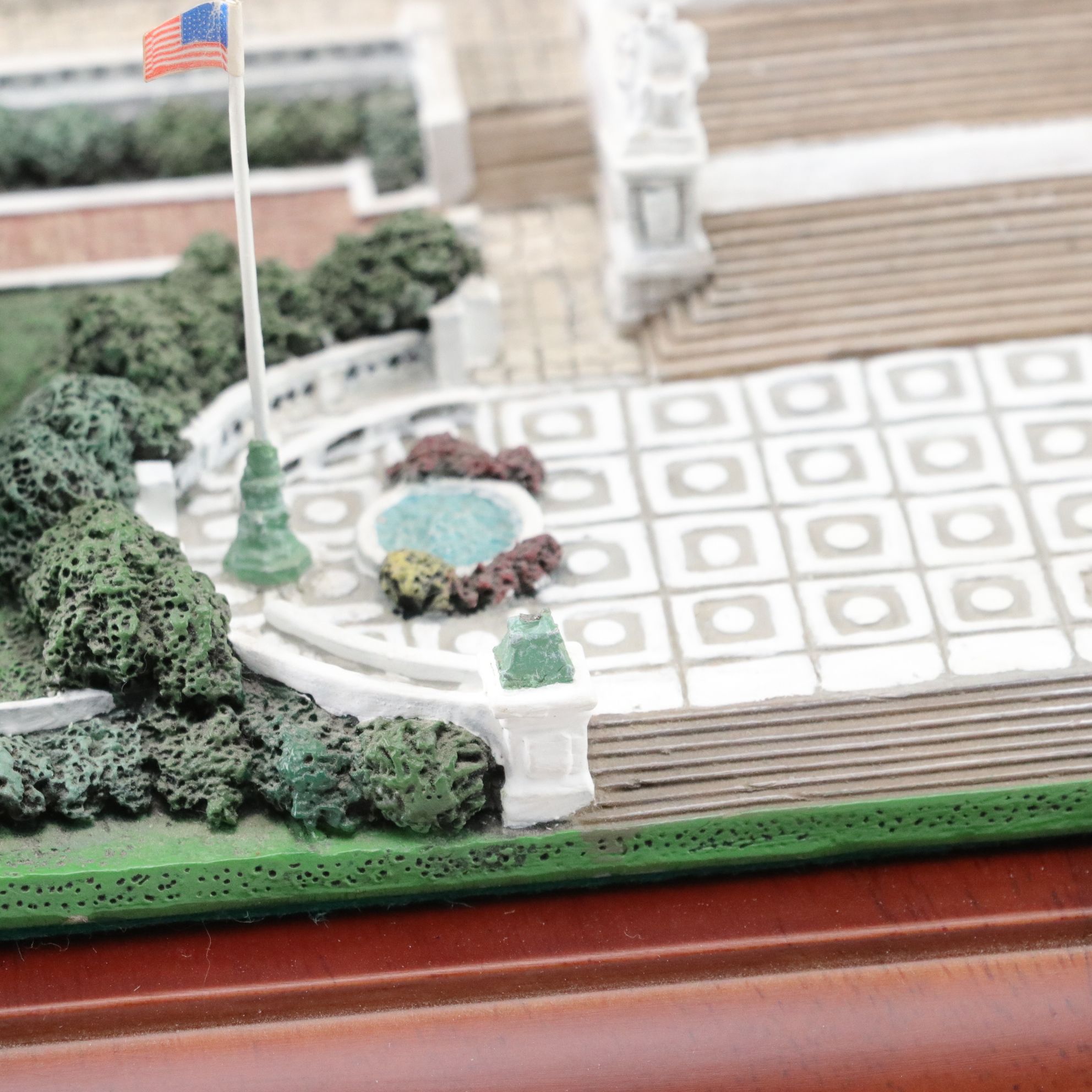 Danbury Mint "The Lincoln Memorial" and Other U.S. Federal Miniatures