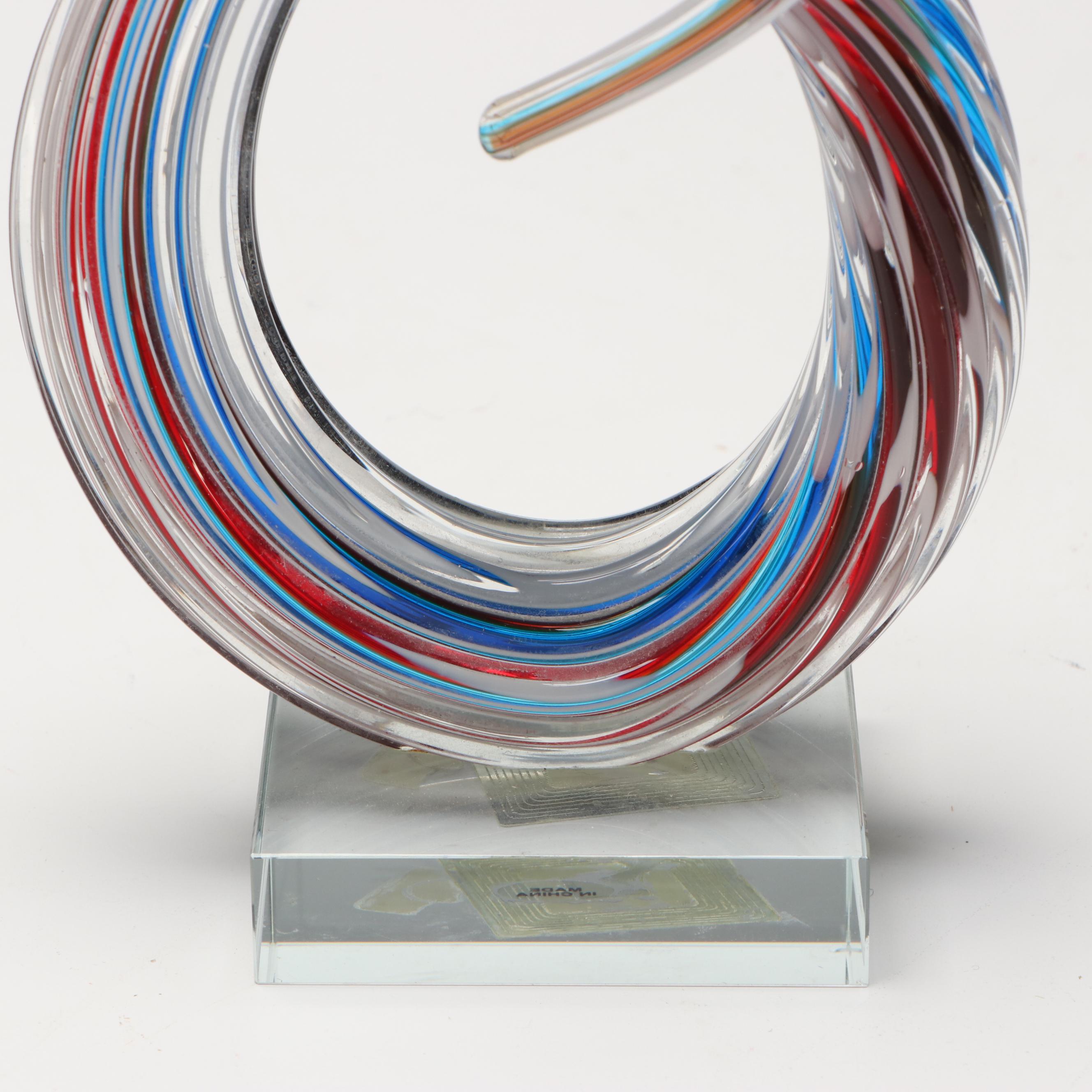 Murano Filigrana Love Knot with Sommerso Teardrop Sculptures