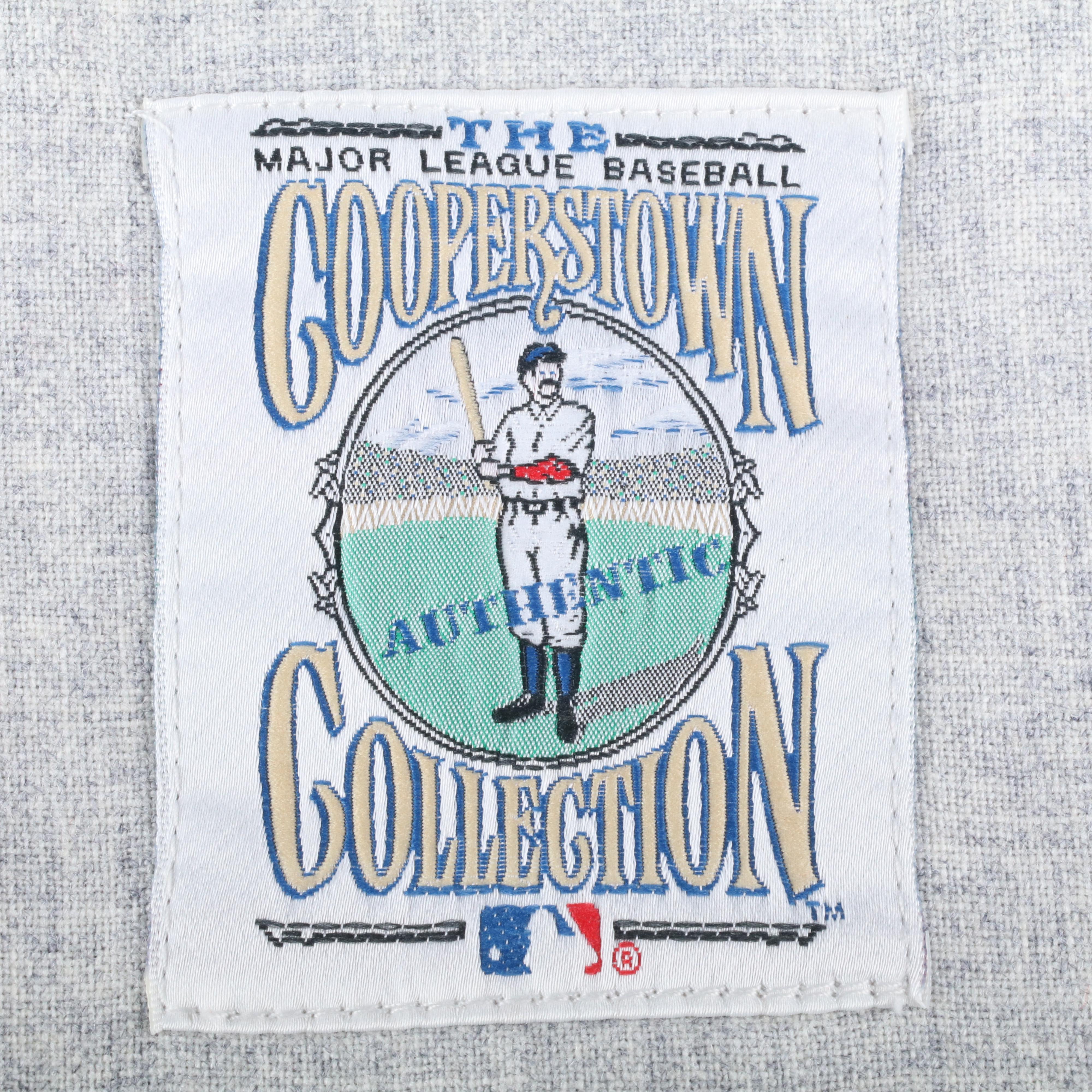 Frank Robinson Signed Cincinnati Reds Jersey and Rawlings Official Baseball