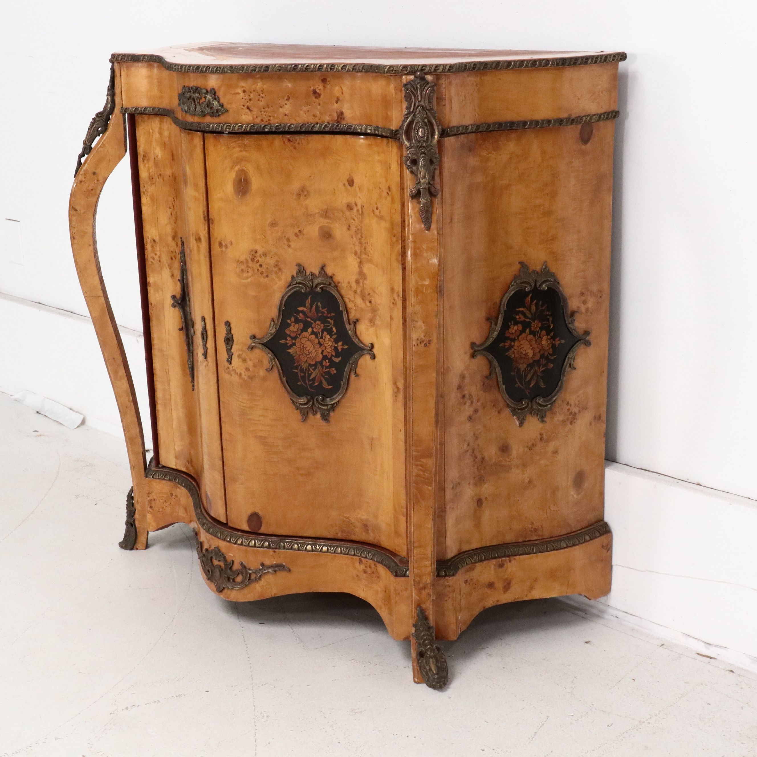 Italian Baroque Style Marquetry Inlaid and Ormolu Bird's-Eye Maple Vitrine